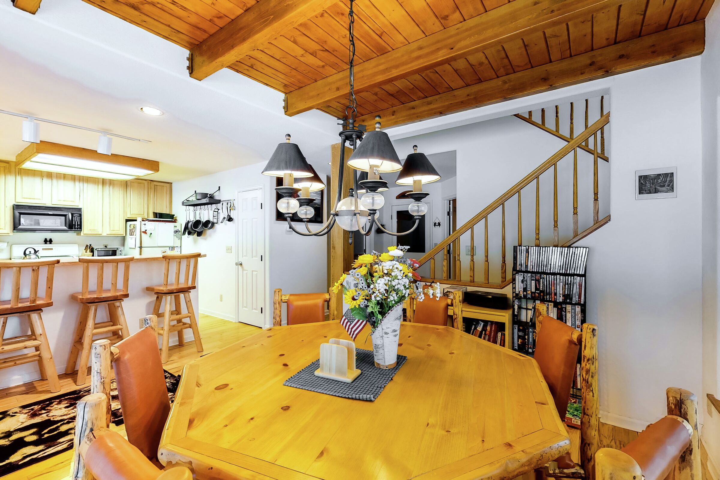 #34 - Dining Room & Kitchen