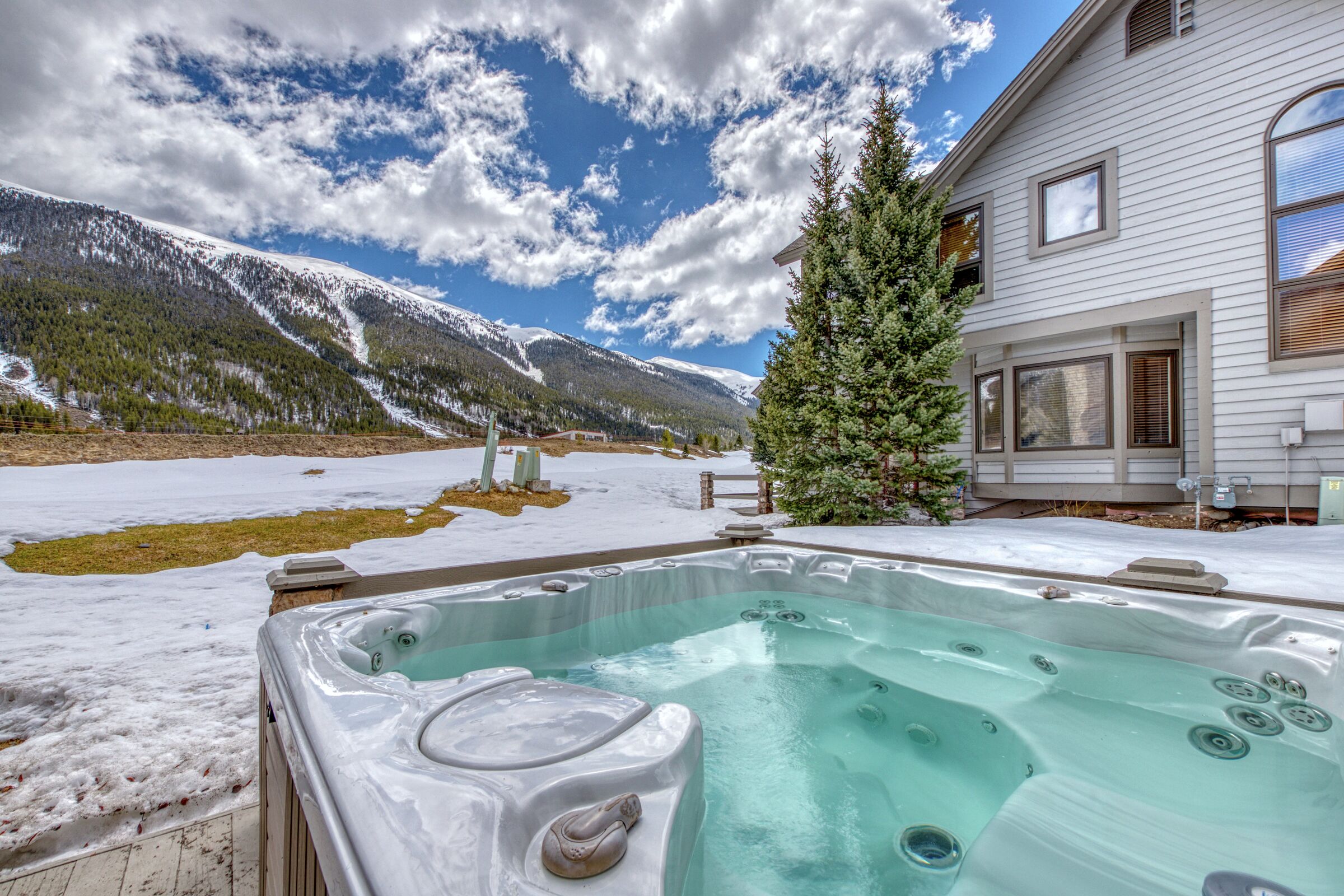 Outdoor Hot Tub