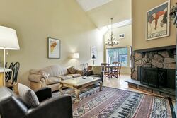 #404 - Living Room