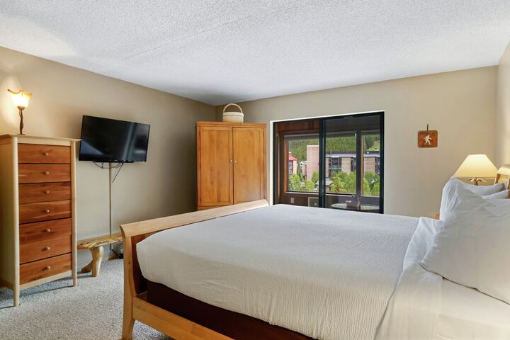 #302 - Master Bedroom