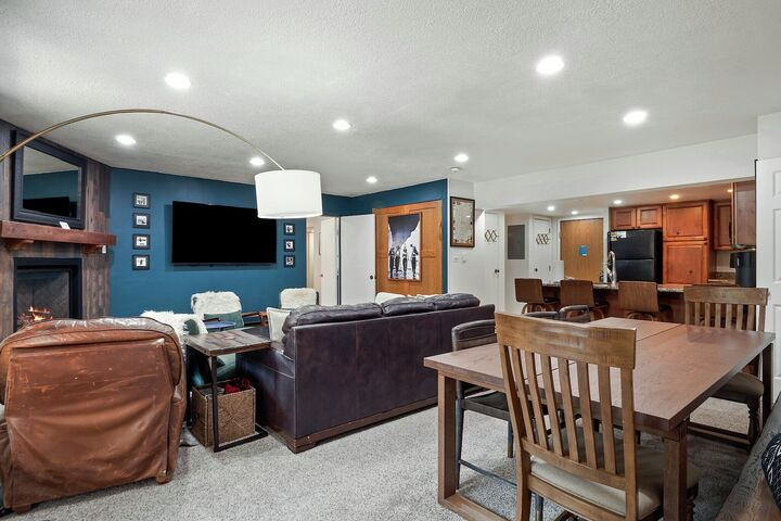 Living Area, Dining Area & Kitchen