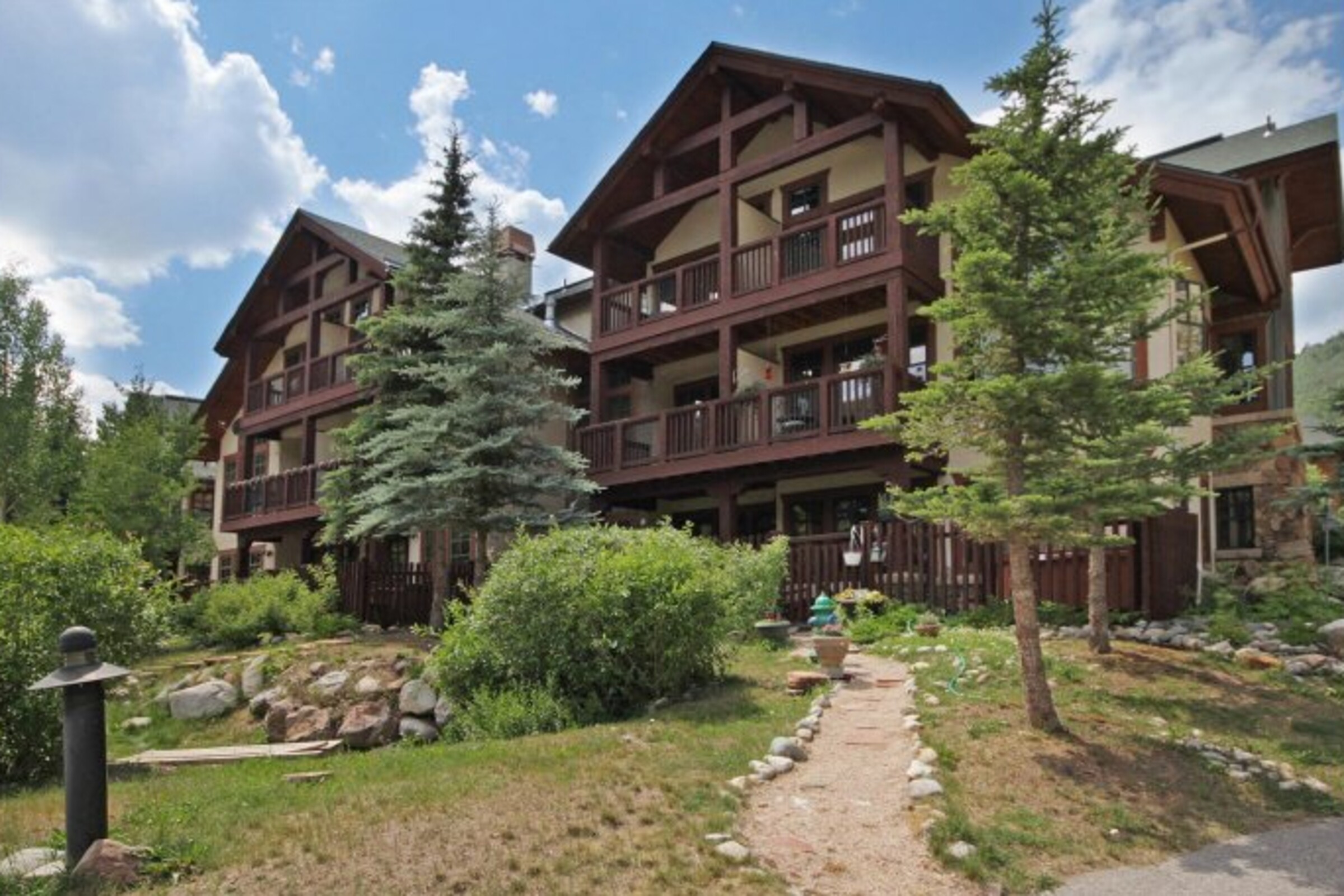 Union Creek Townhomes