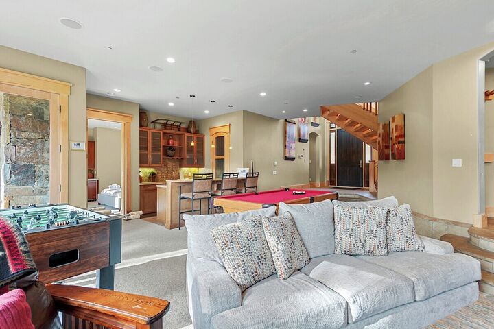 5 Bdrm 5.5 Bath HT - Family Room