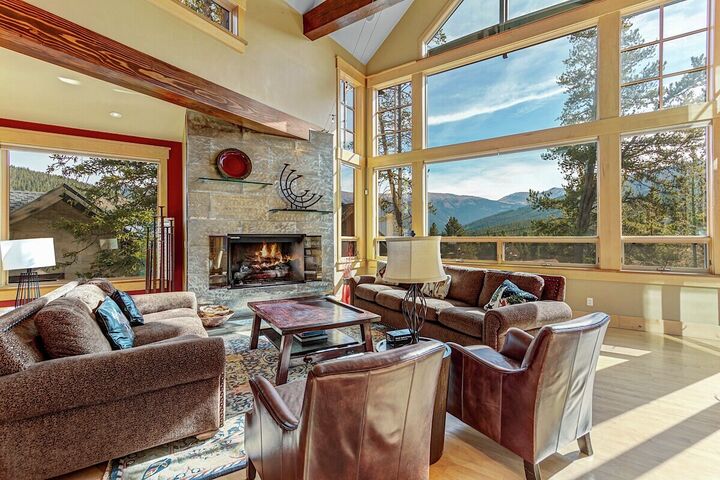 5 Bdrm 5.5 Bath HT - Living Area