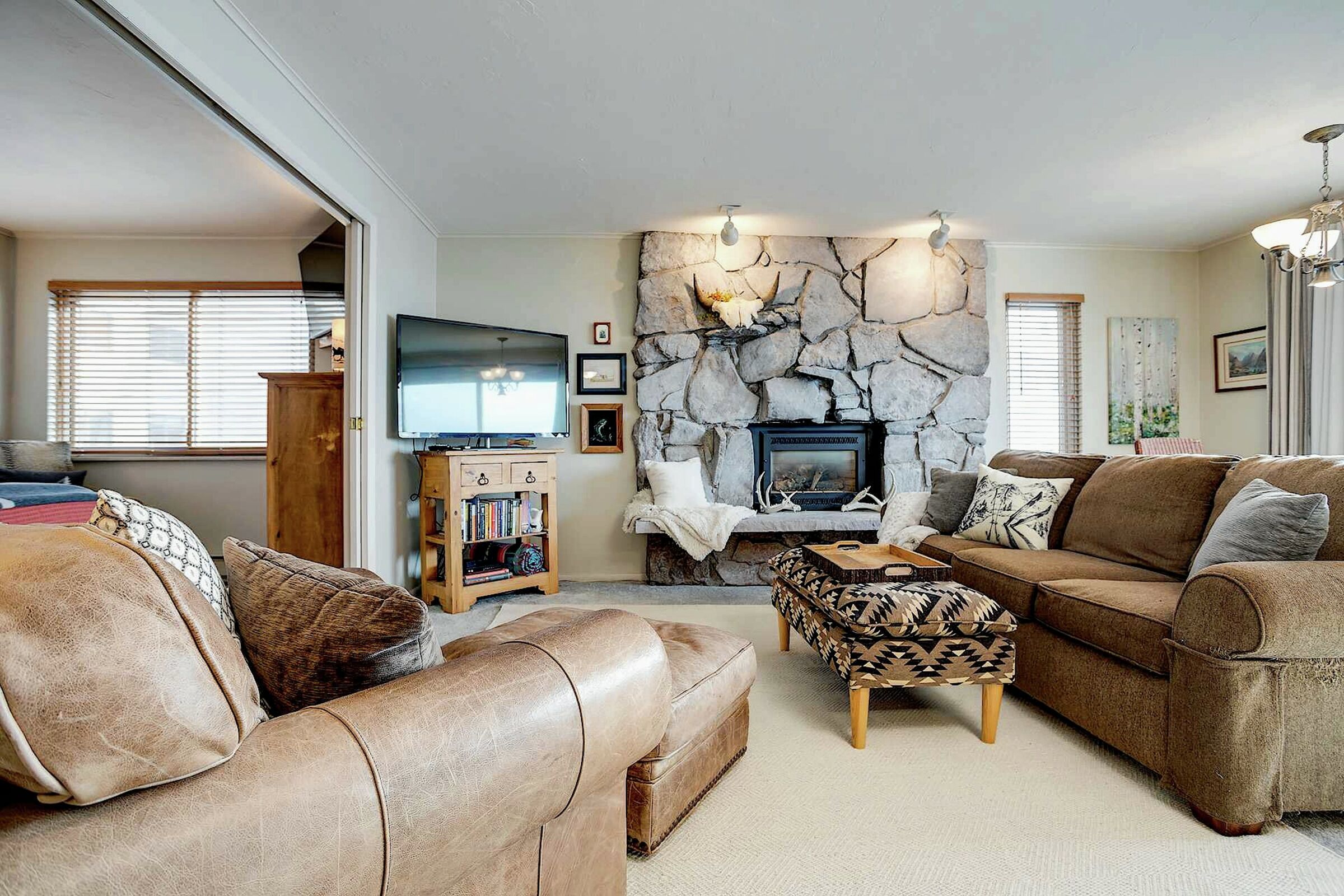 #400 - Living Room