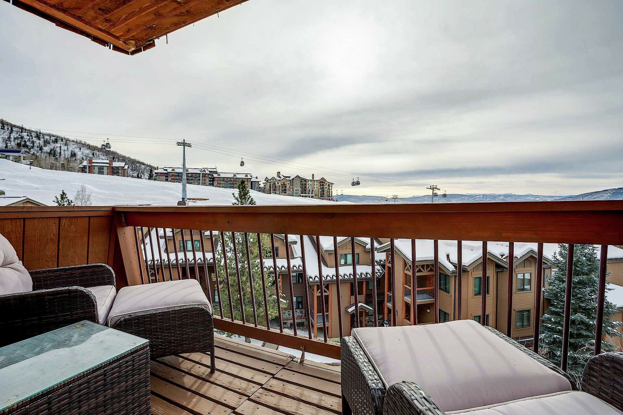 #400 - Balcony