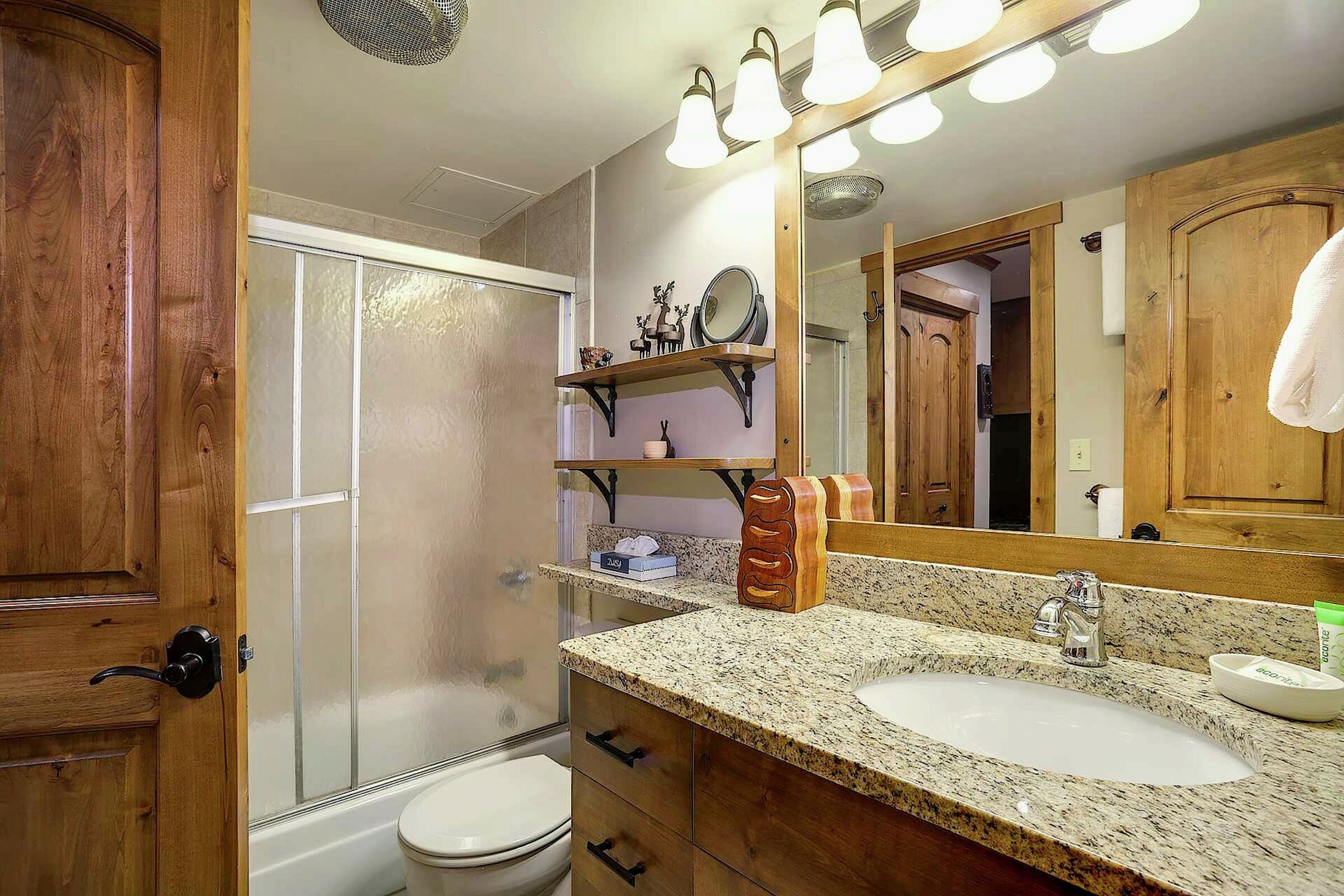 #426 - Master Ensuite Bathroom
