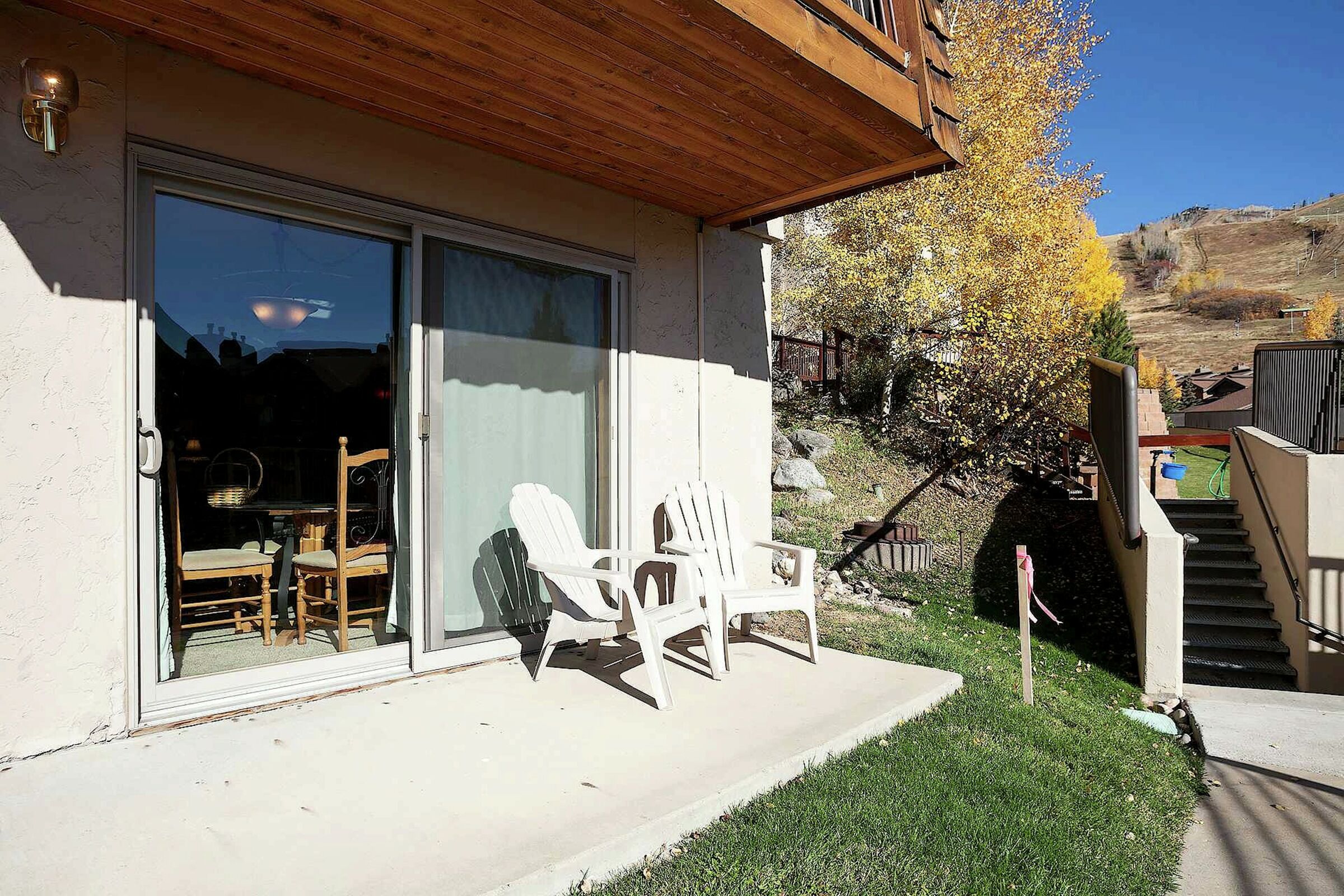 #100 - Patio