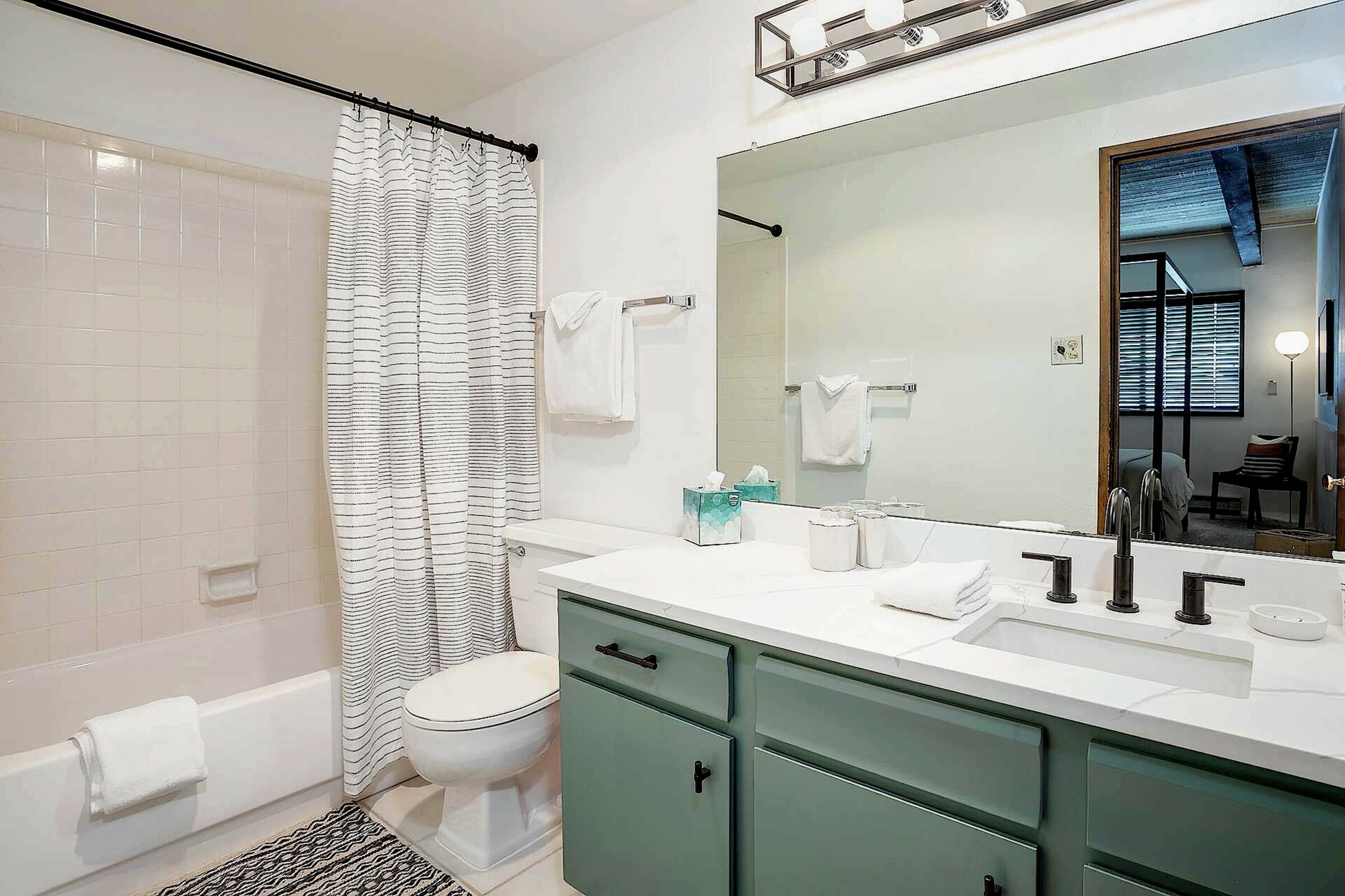#C313 - Master Ensuite Bathroom