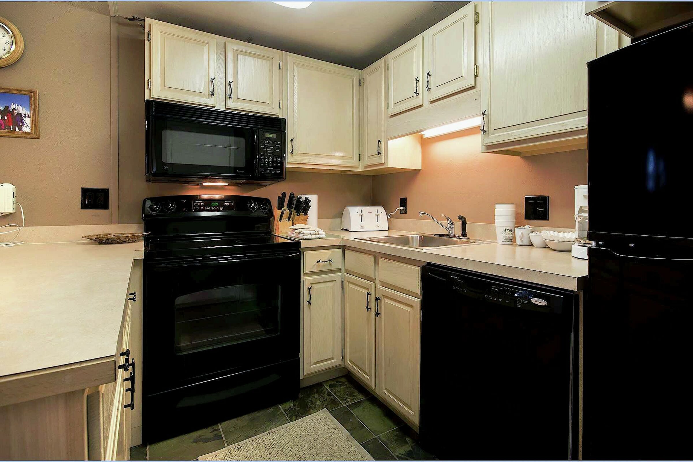 #B216 - Kitchen