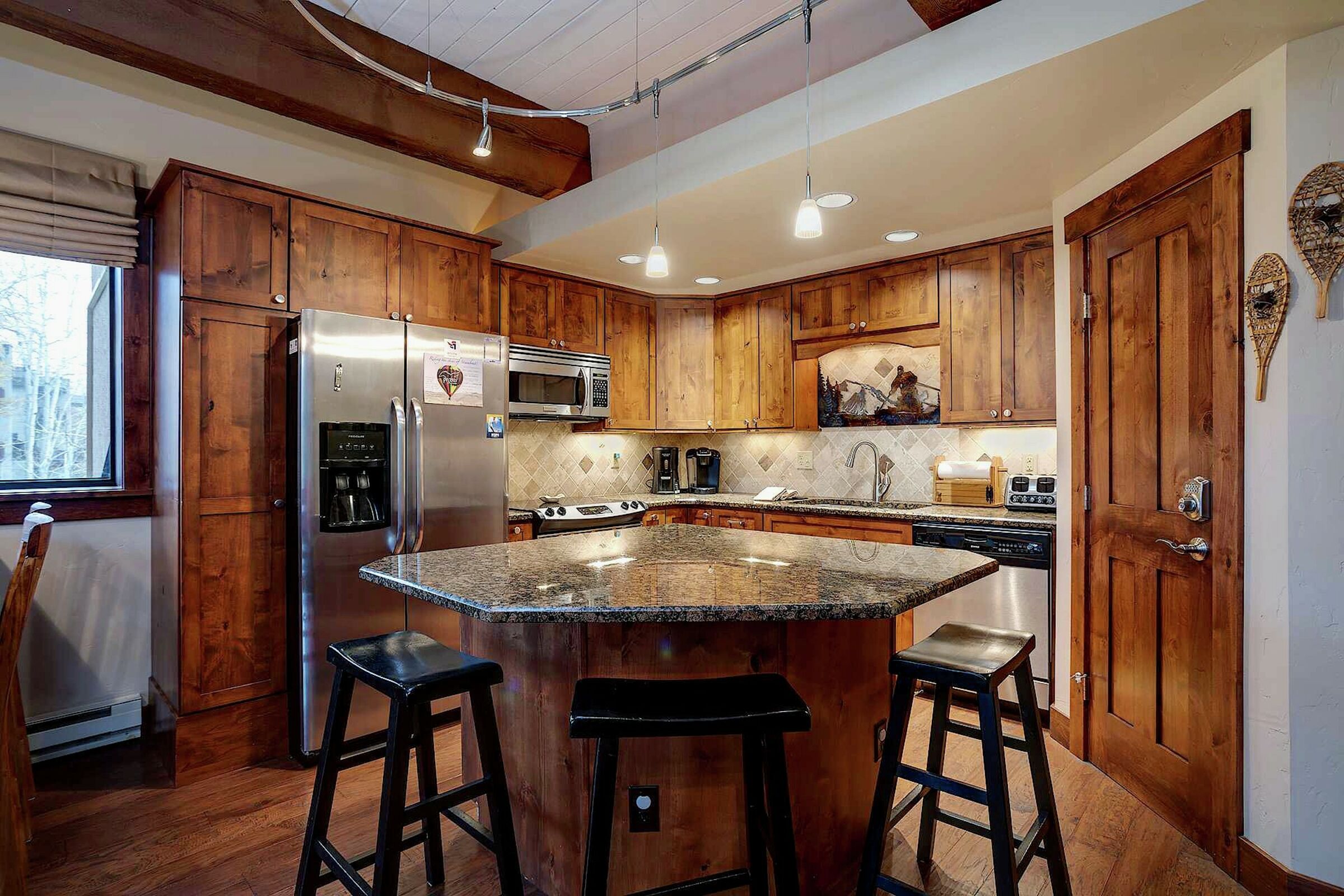 #B220 - Kitchen