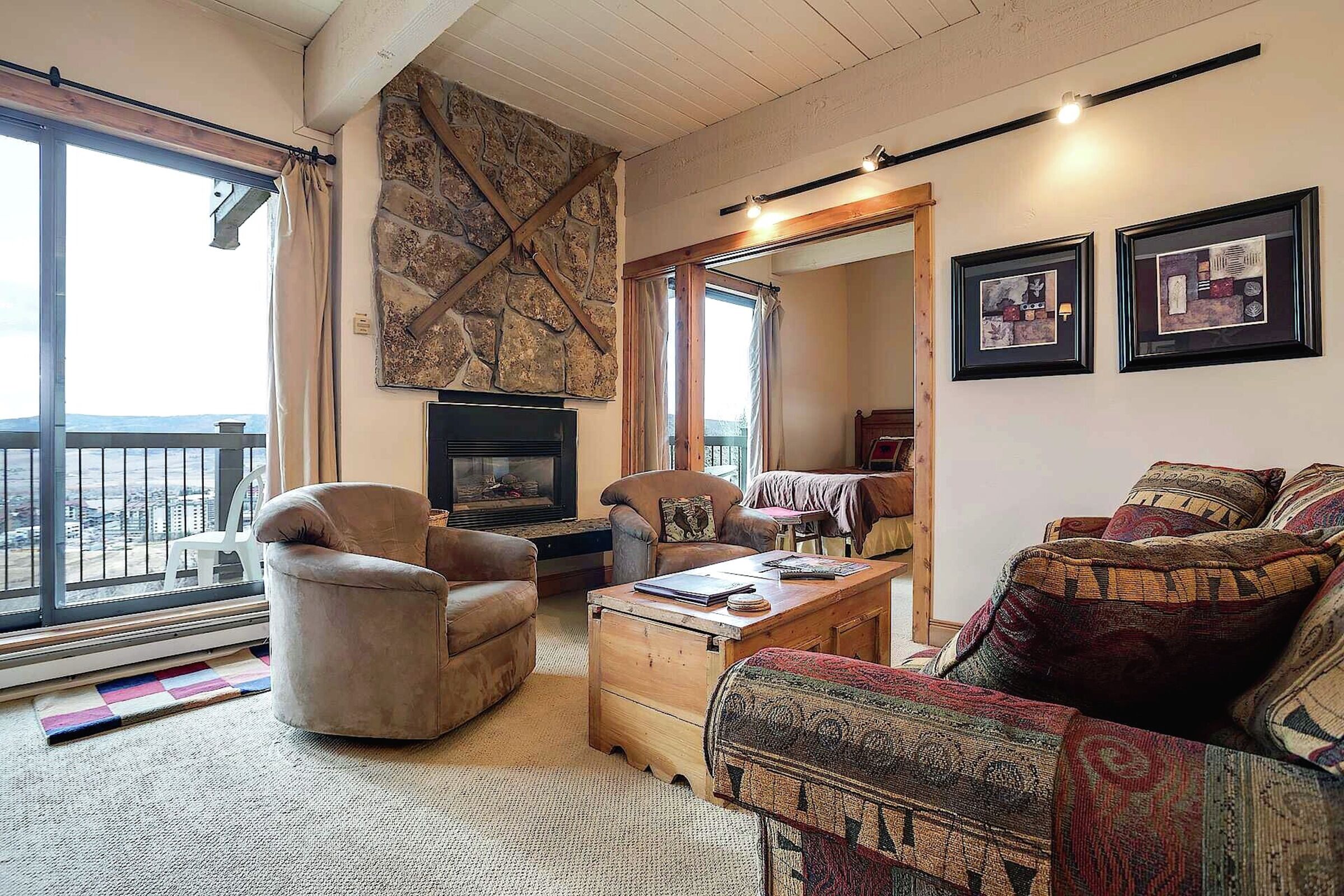 #A313 - Living Area