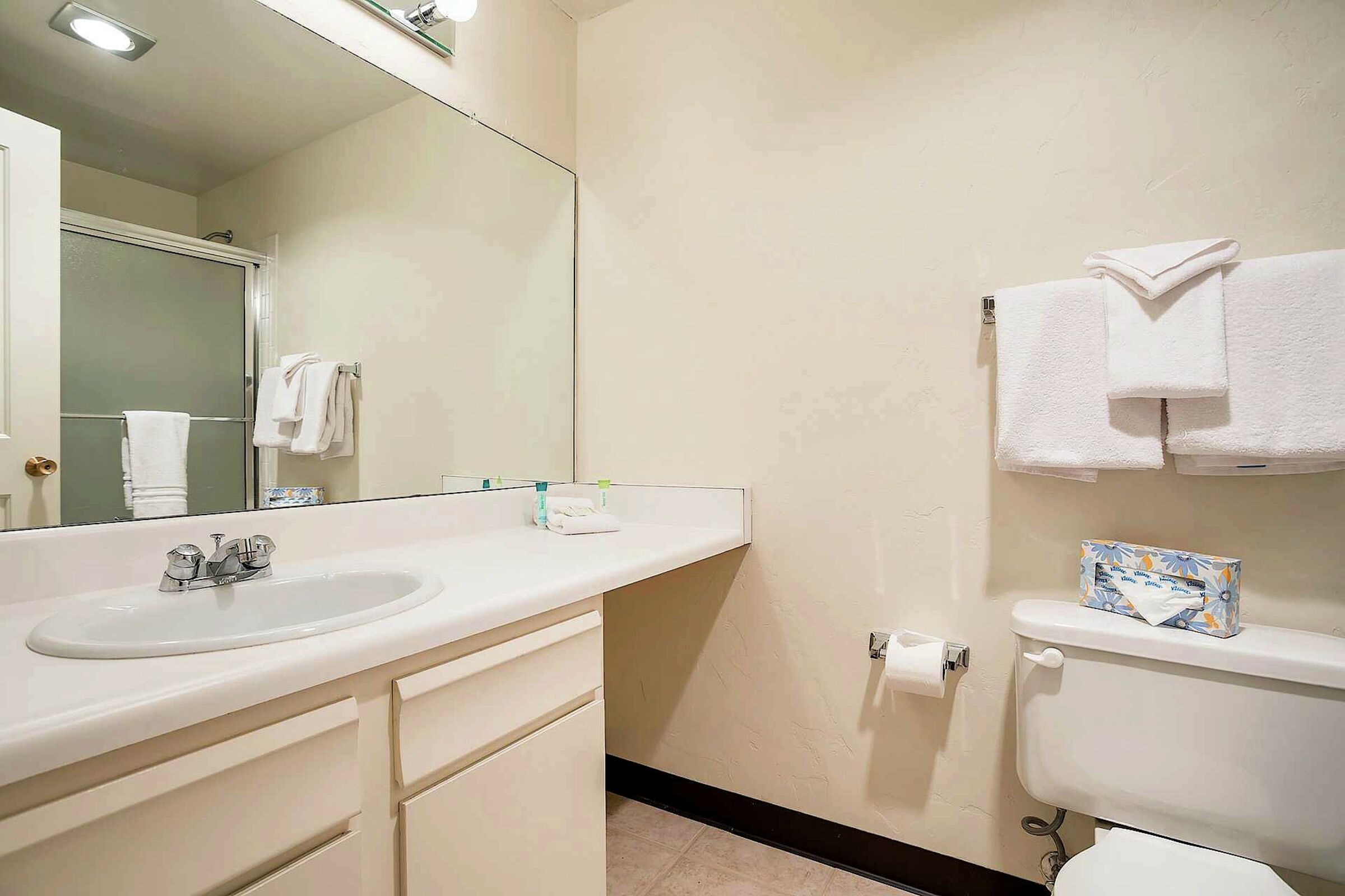 #A317 - Bathroom