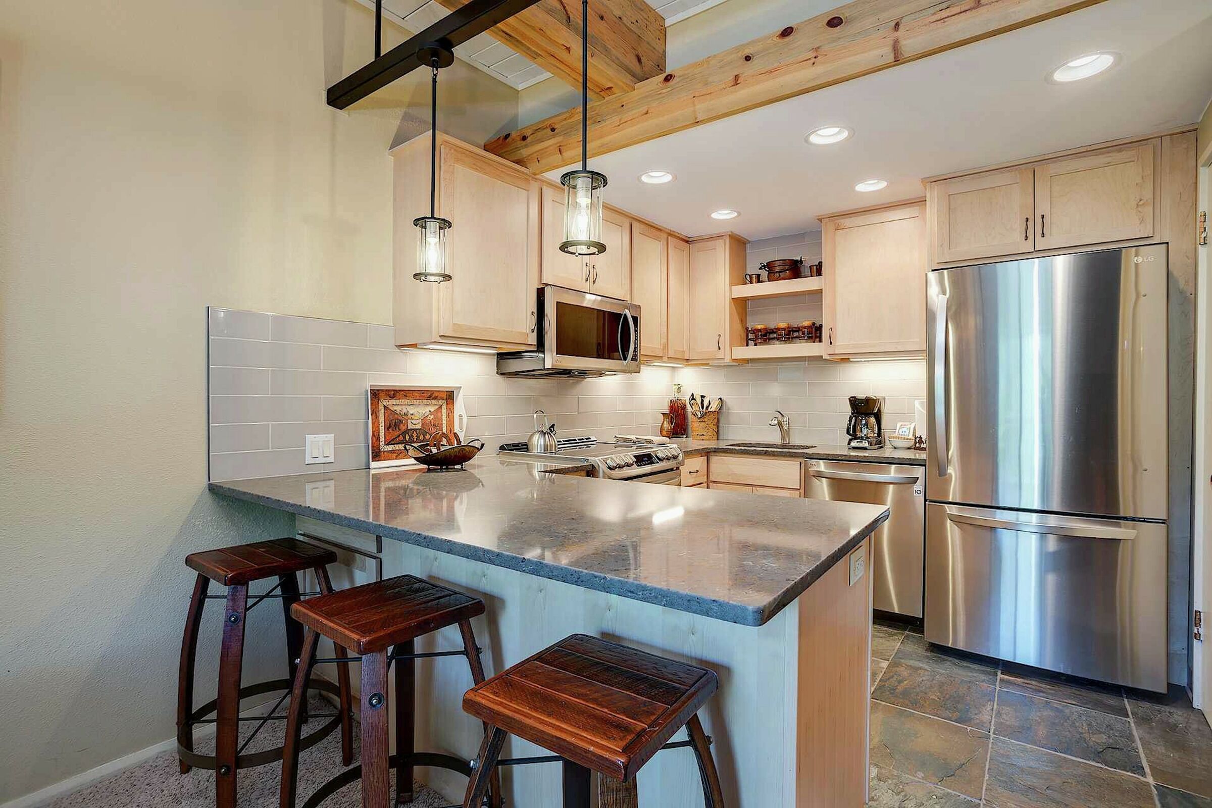 #B317 - Kitchen