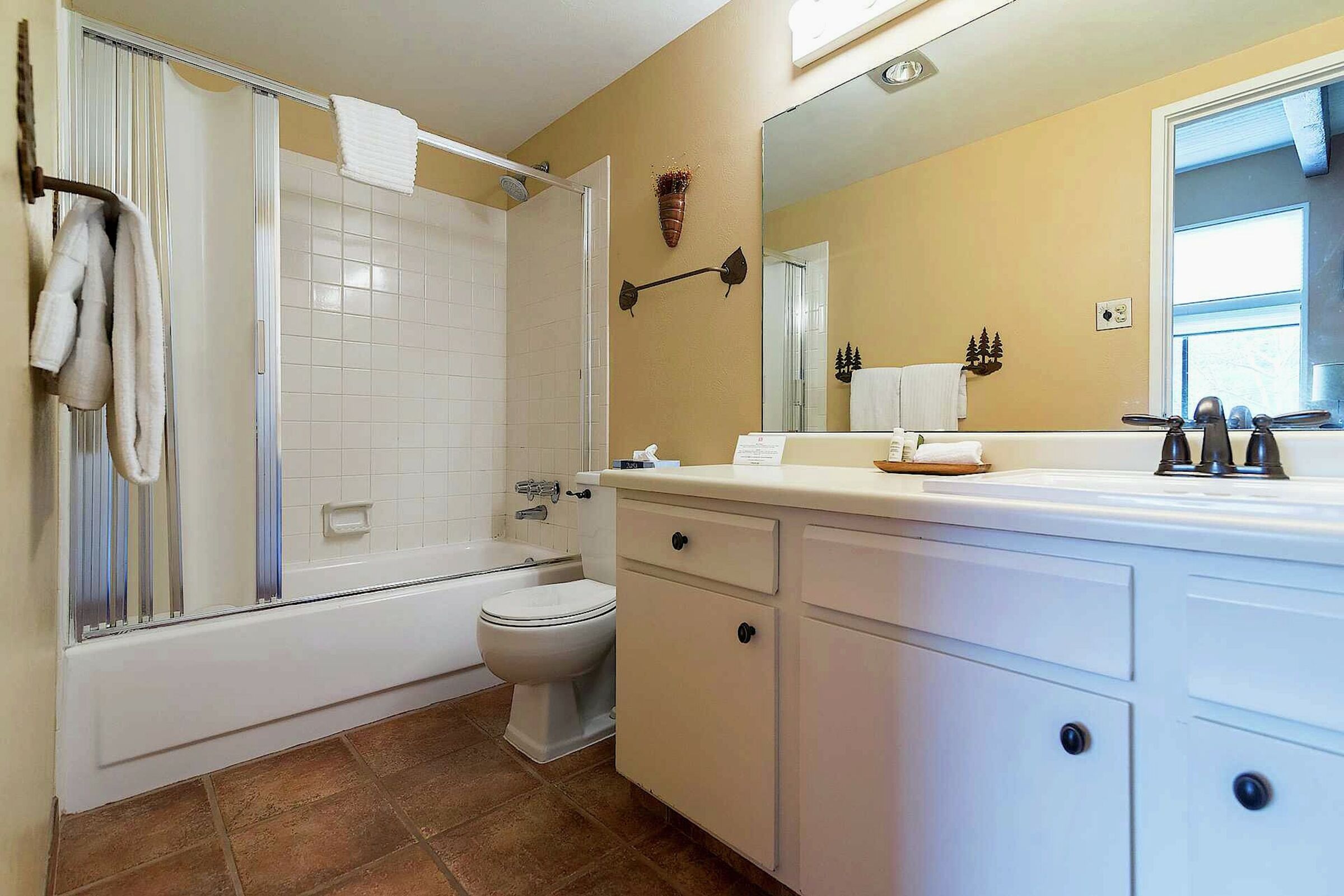 #C410 - Bathroom