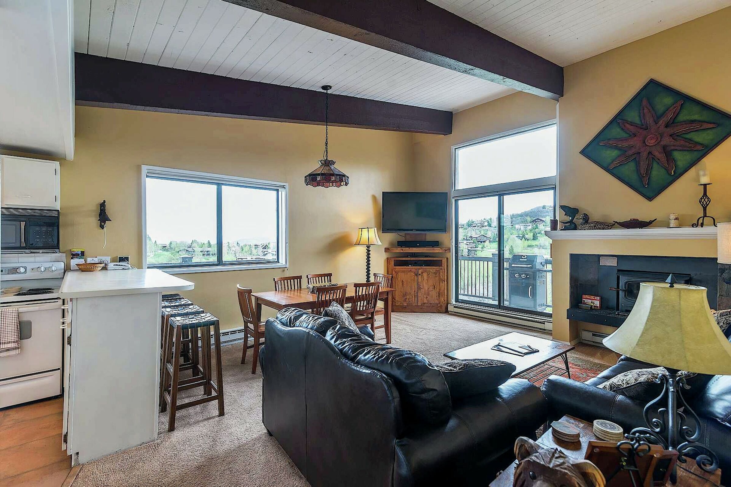 #C410 - Living Area