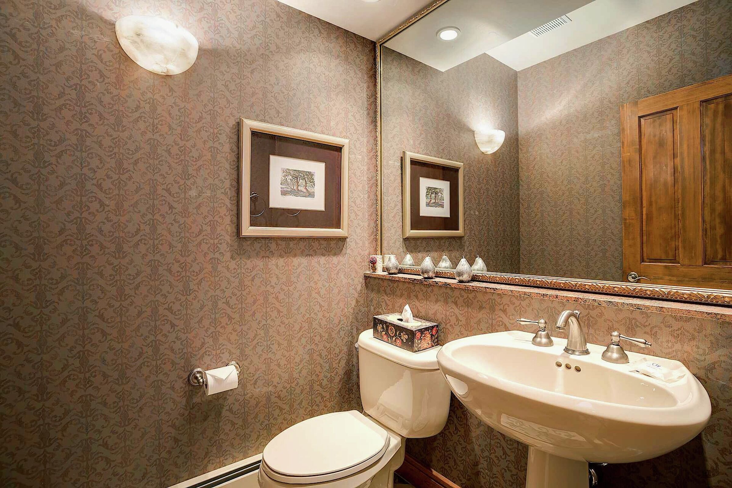VAL02 - Bathroom