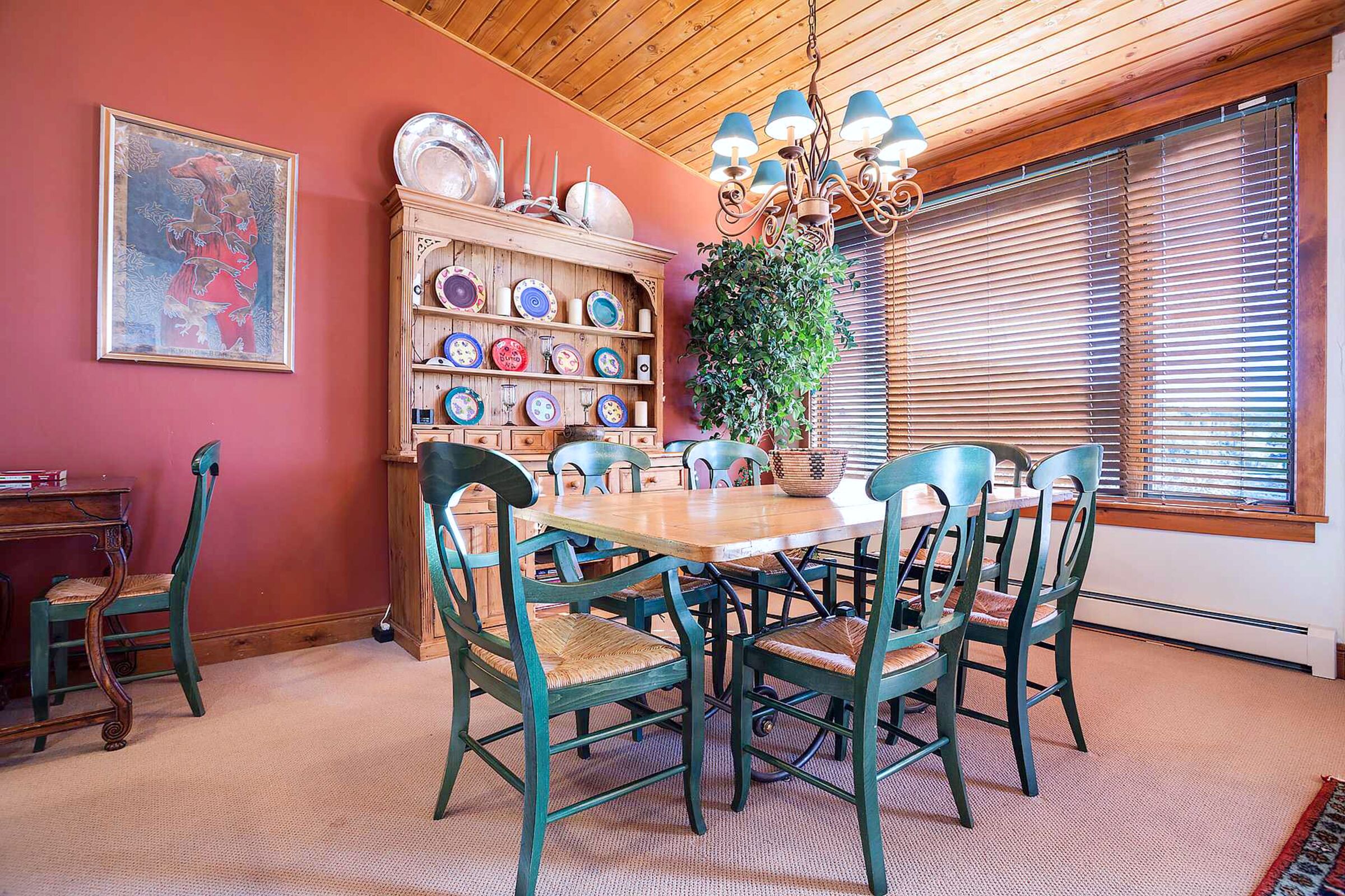 VAL02 - Dining Room
