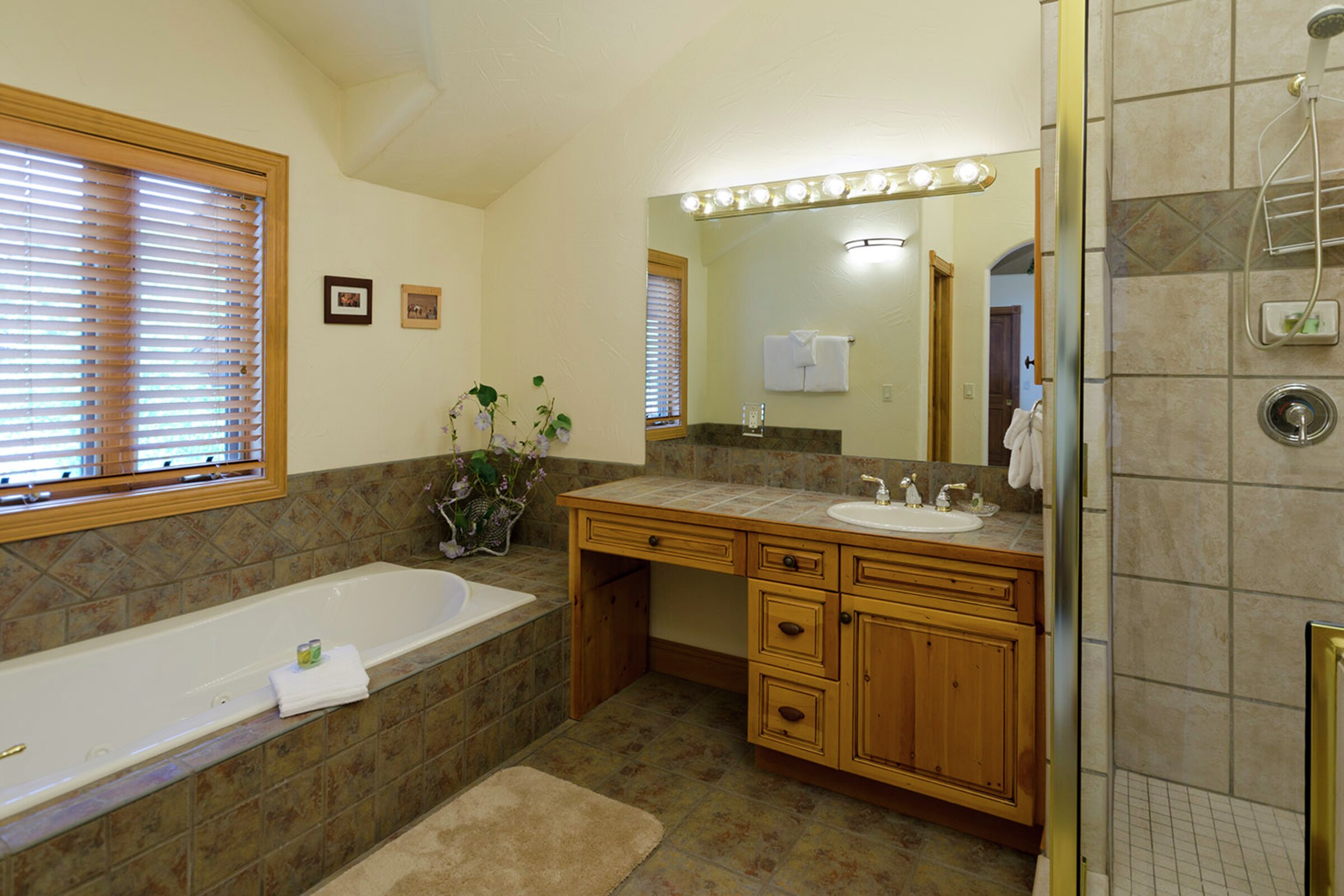 Master Ensuite Bathroom