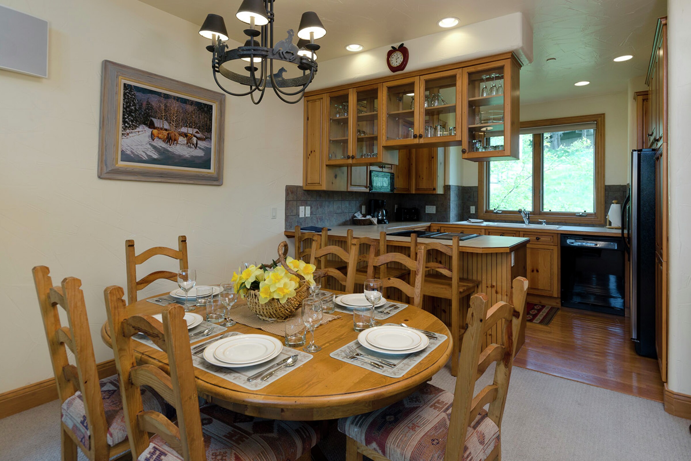 Dining Room & Kitchen