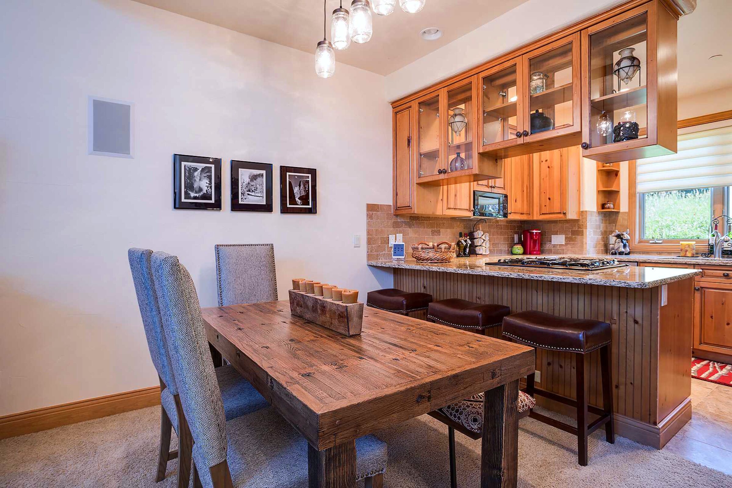 #2702 - Dining Room & Kitchen