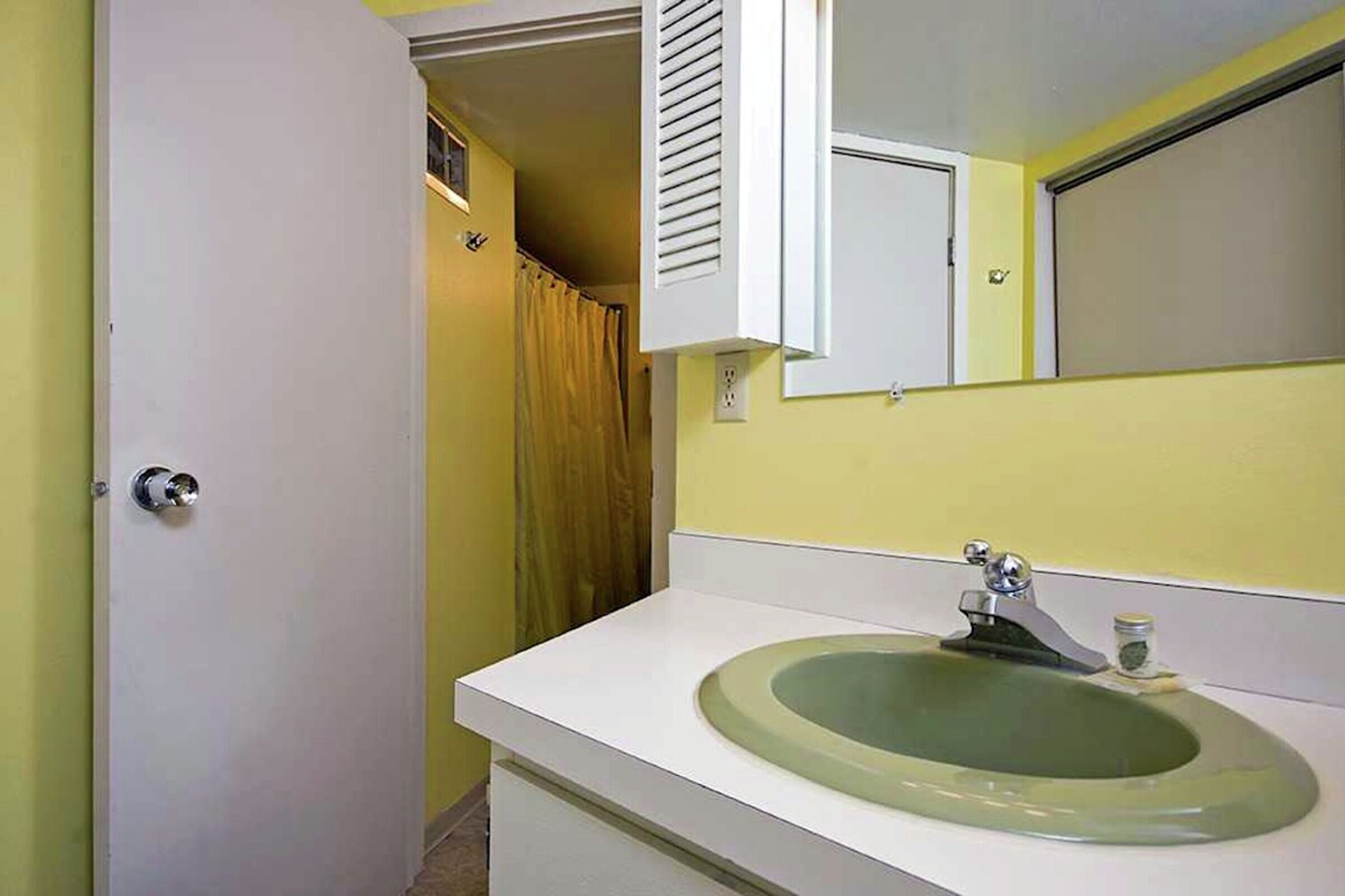 #216 - Bathroom