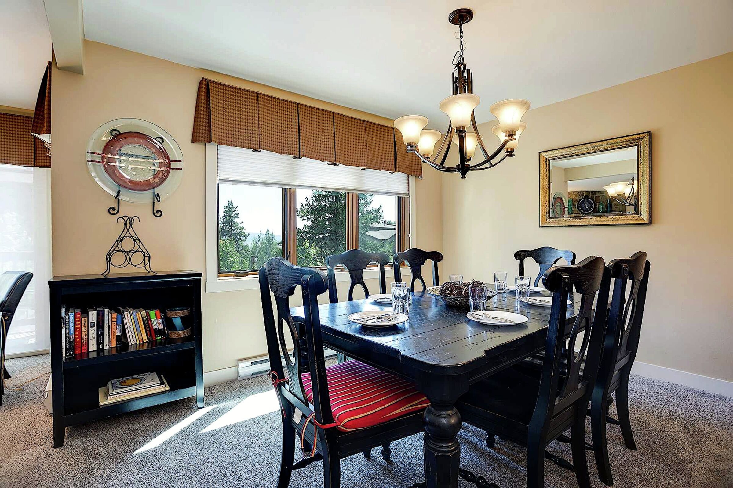 #105 - Dining Room