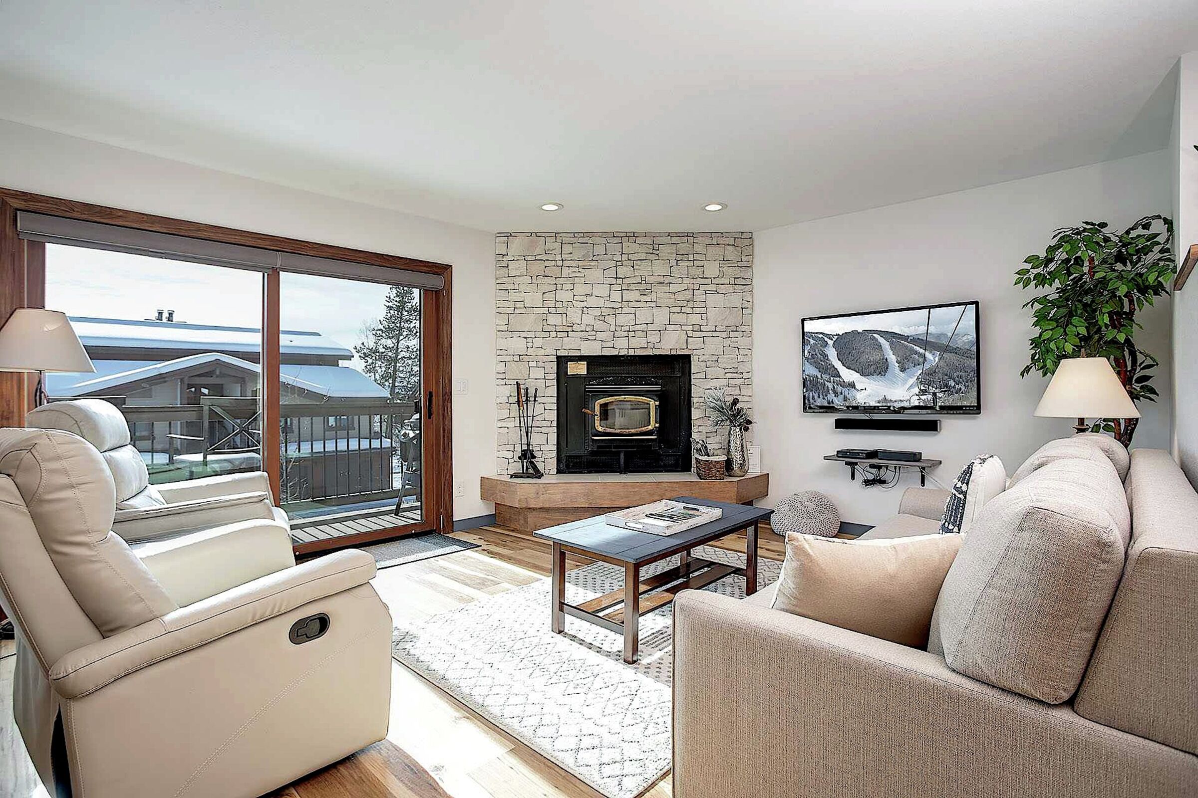 #215 - Living Room