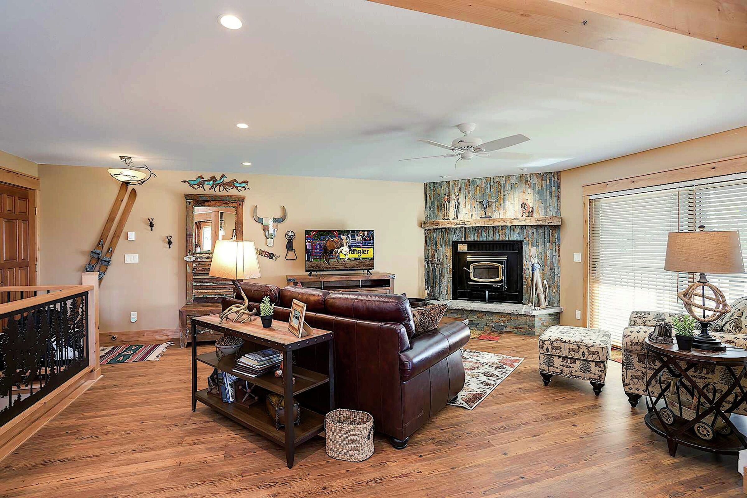 #301 - Living Room