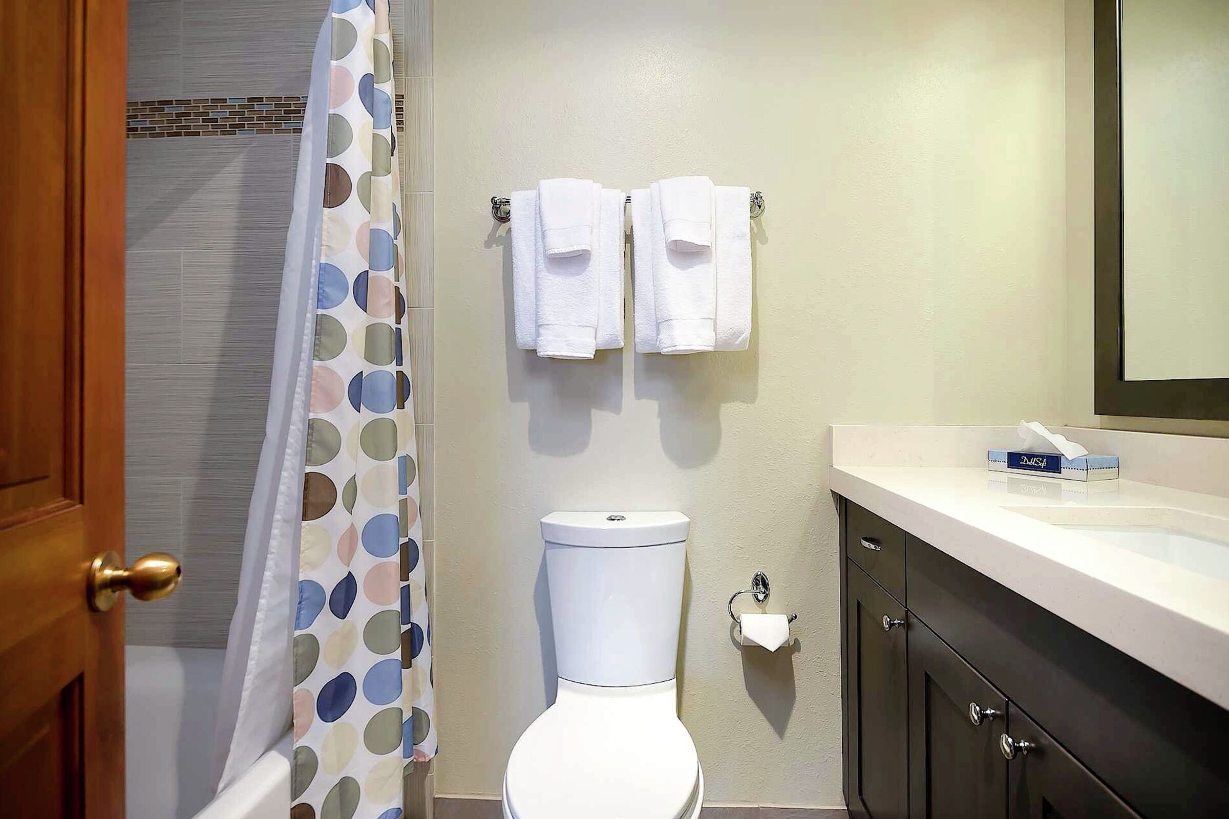 #405 - Bathroom