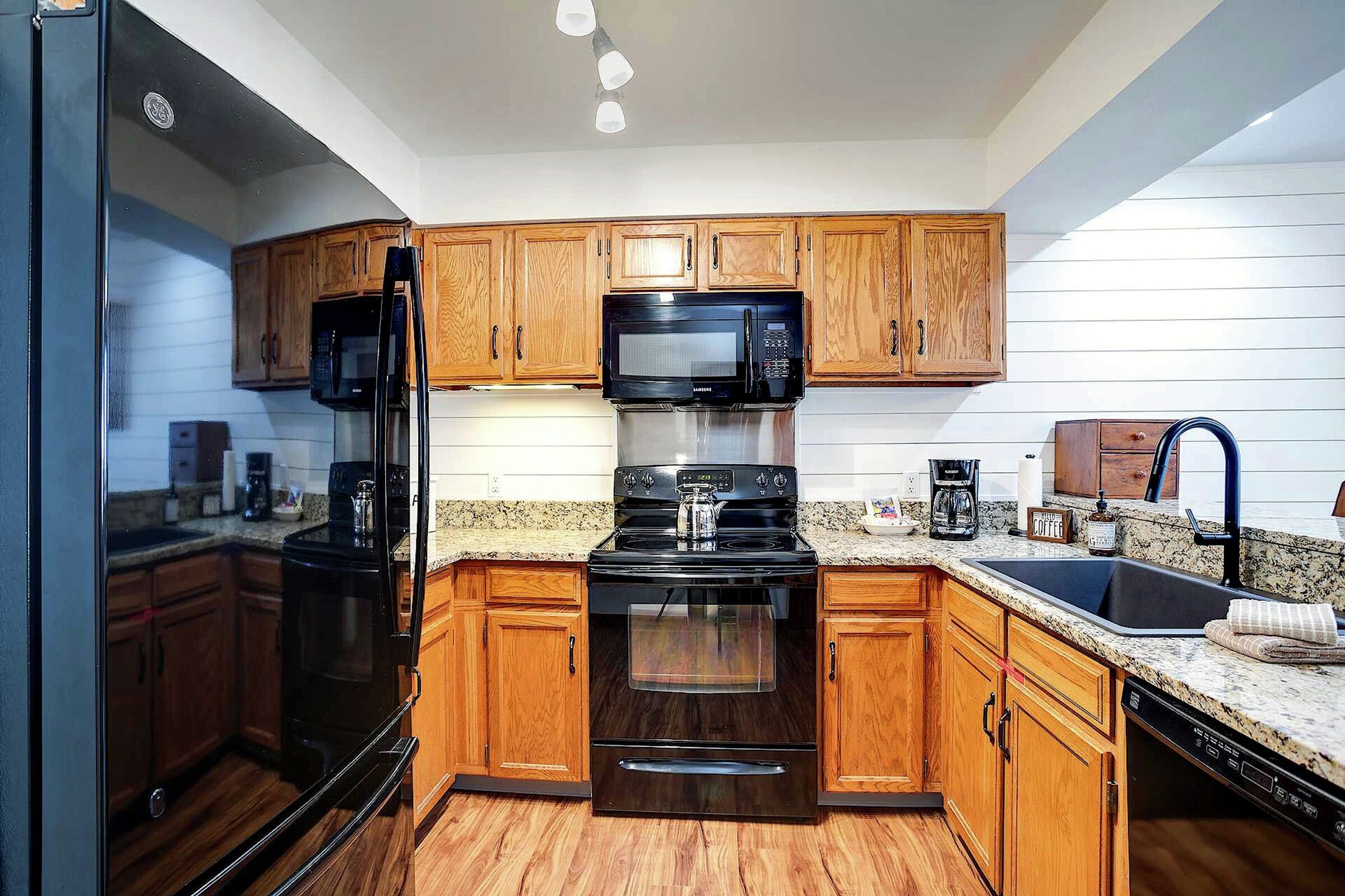 #517 - Kitchen