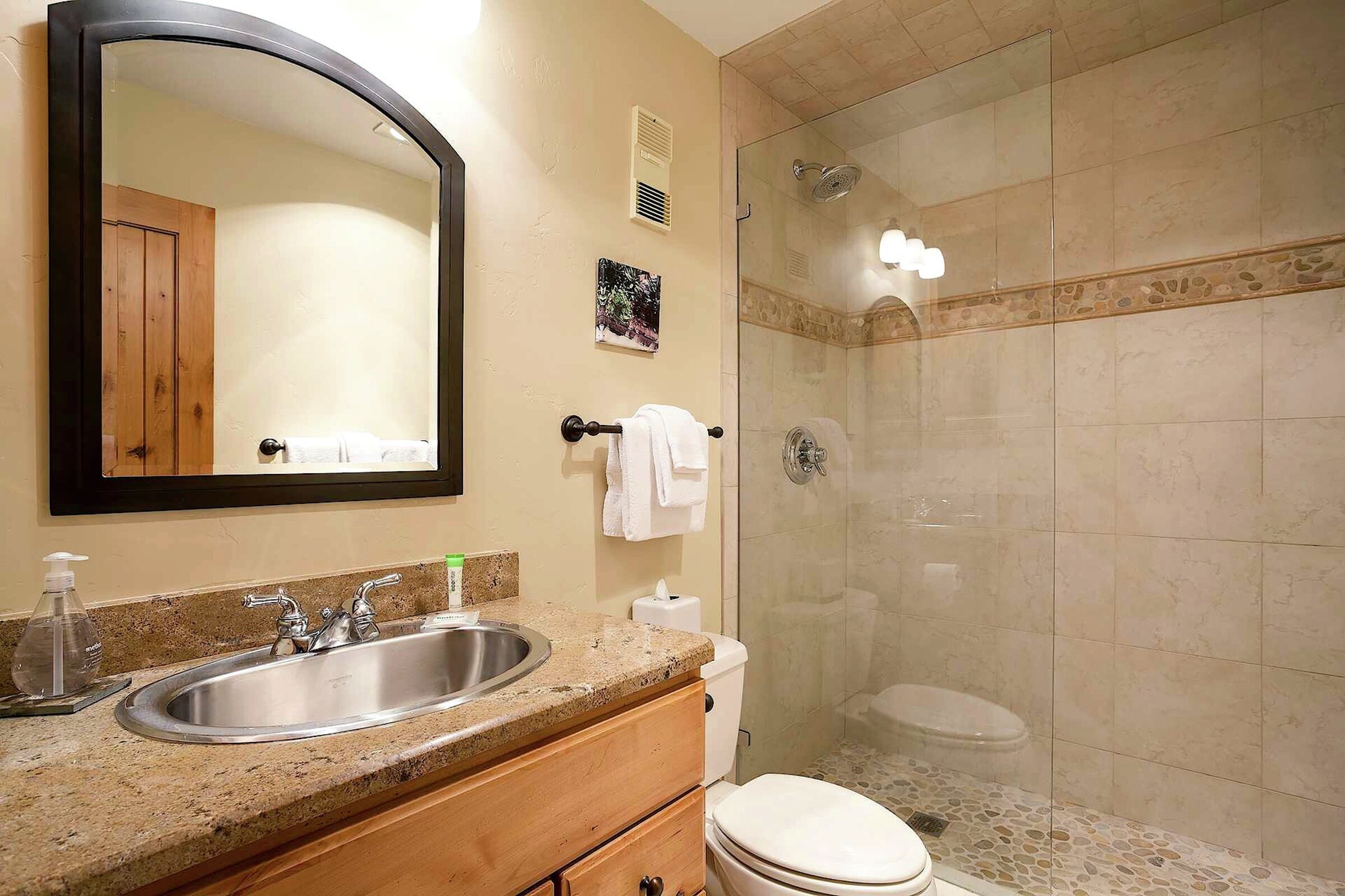 #403 - Bathroom