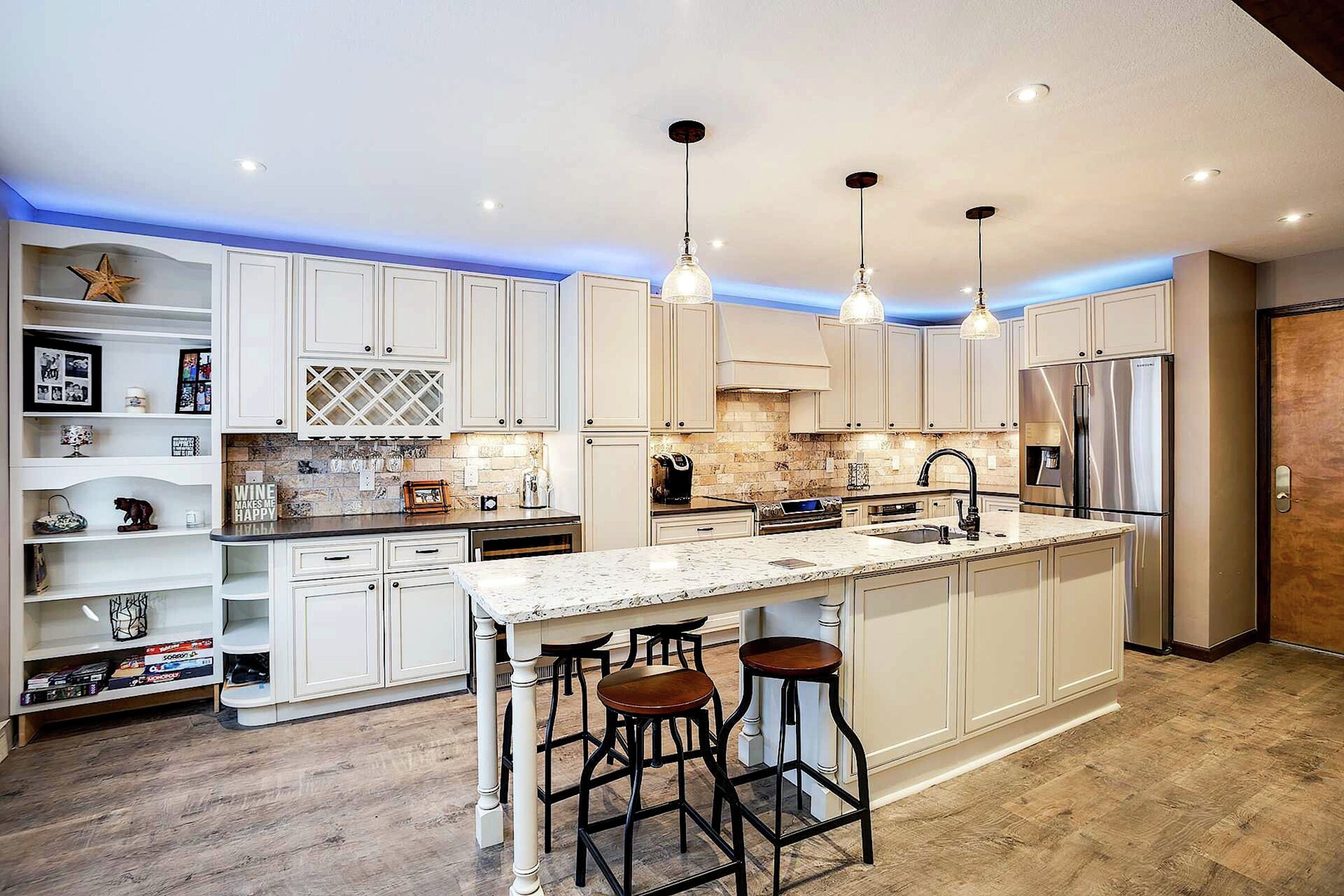 #407 - Kitchen