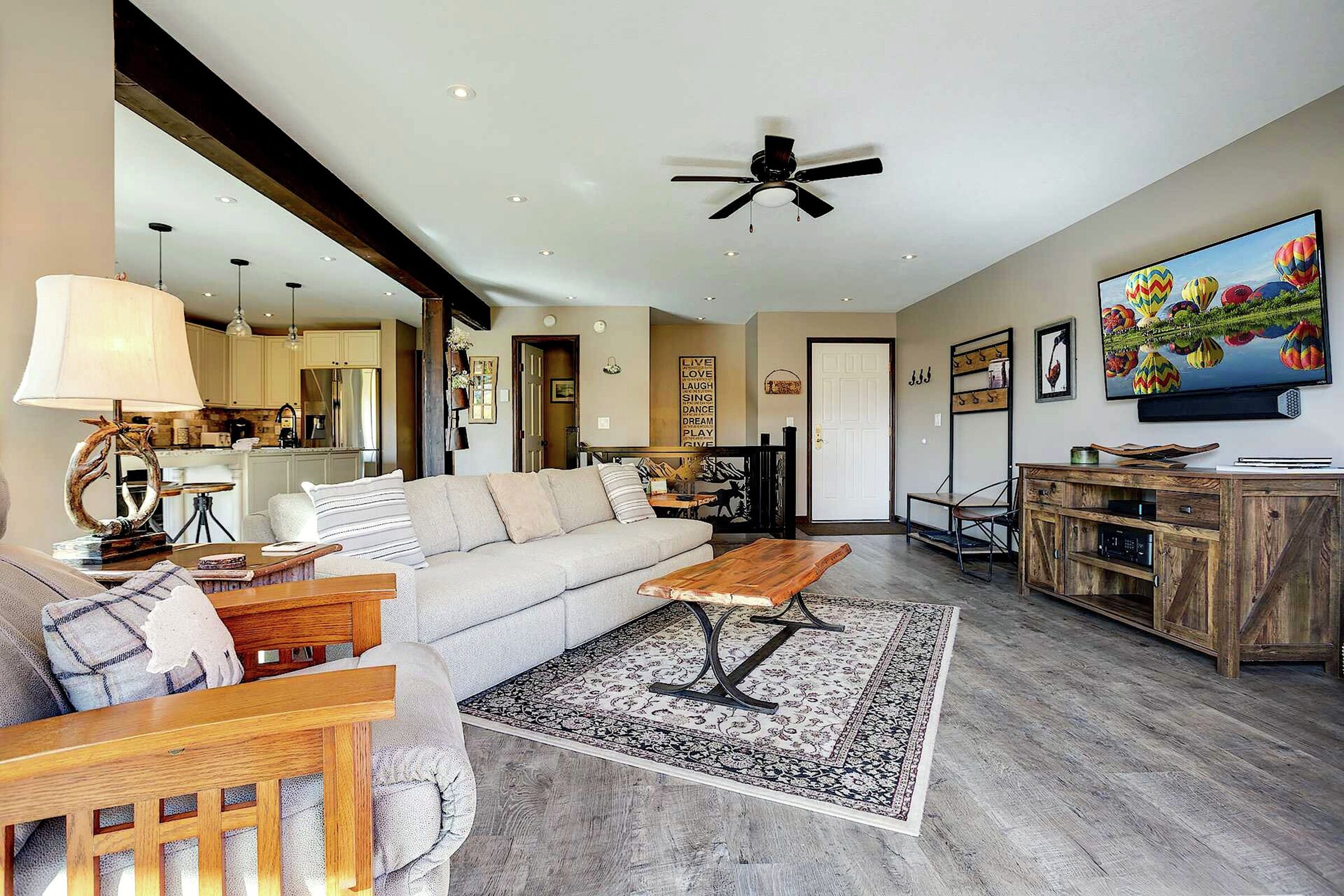 #407 - Living Area