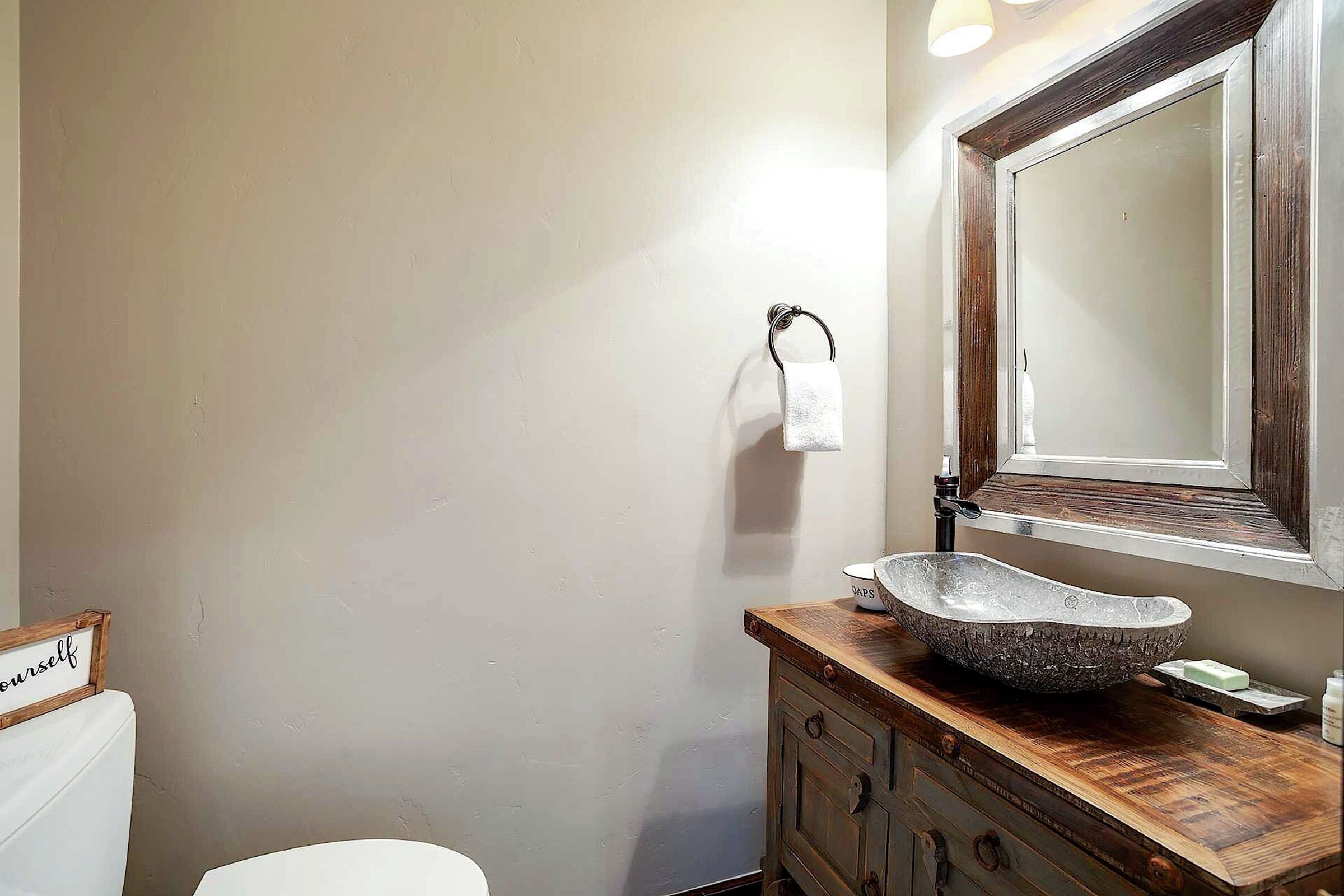 #407 - Bathroom