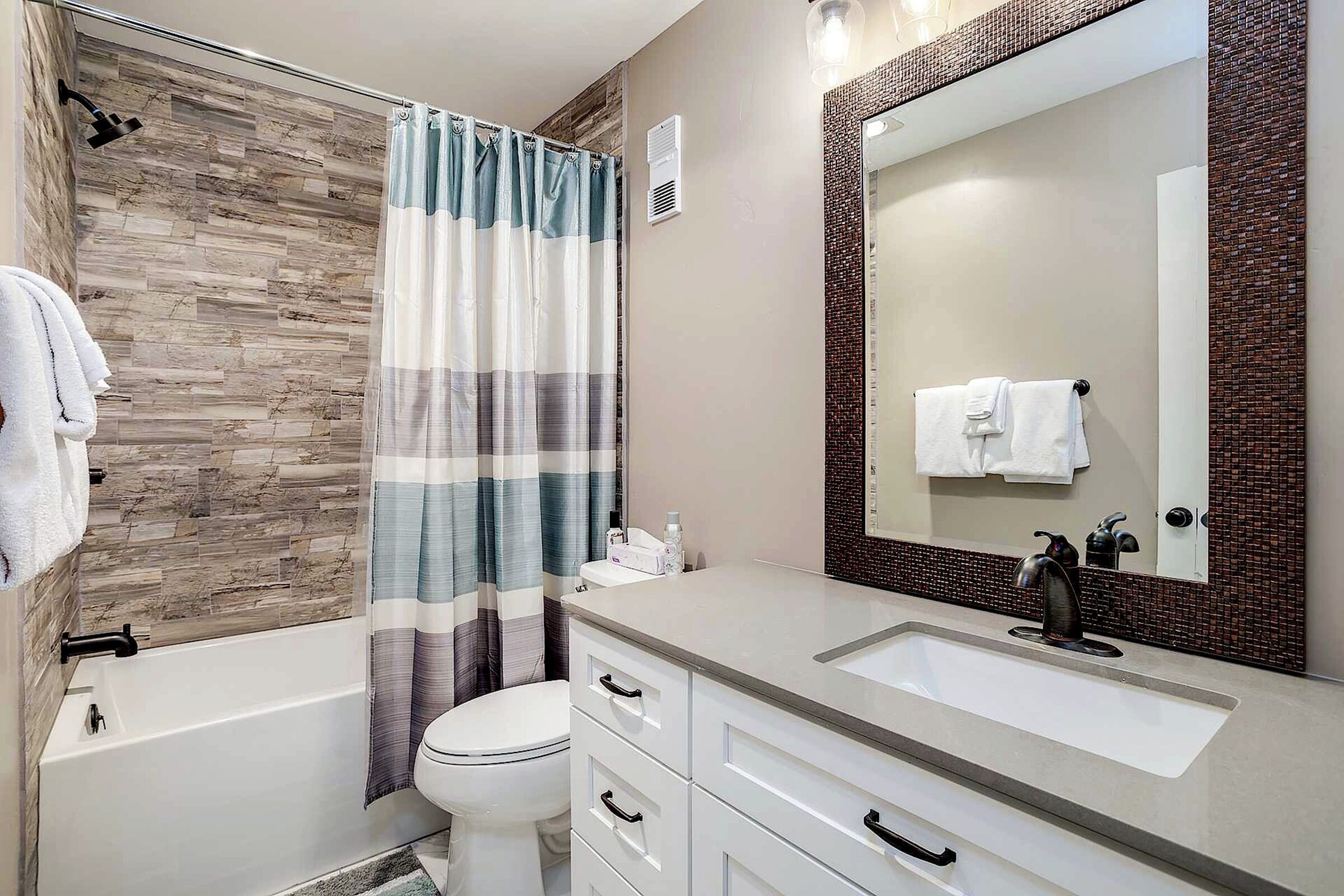 #407 - Bathroom