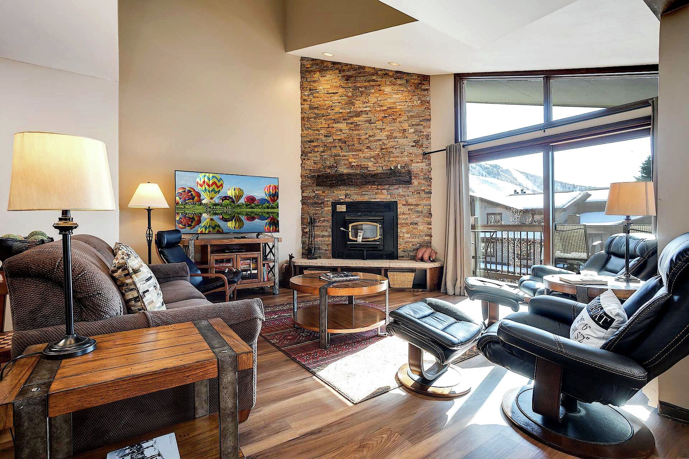 #106 - Living Room