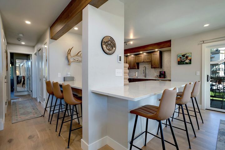 Kitchen Bar
