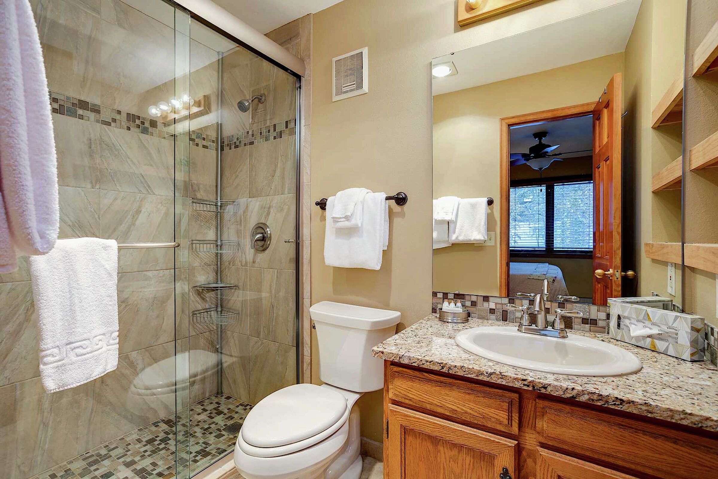 #606 - Master Ensuite Bathroom