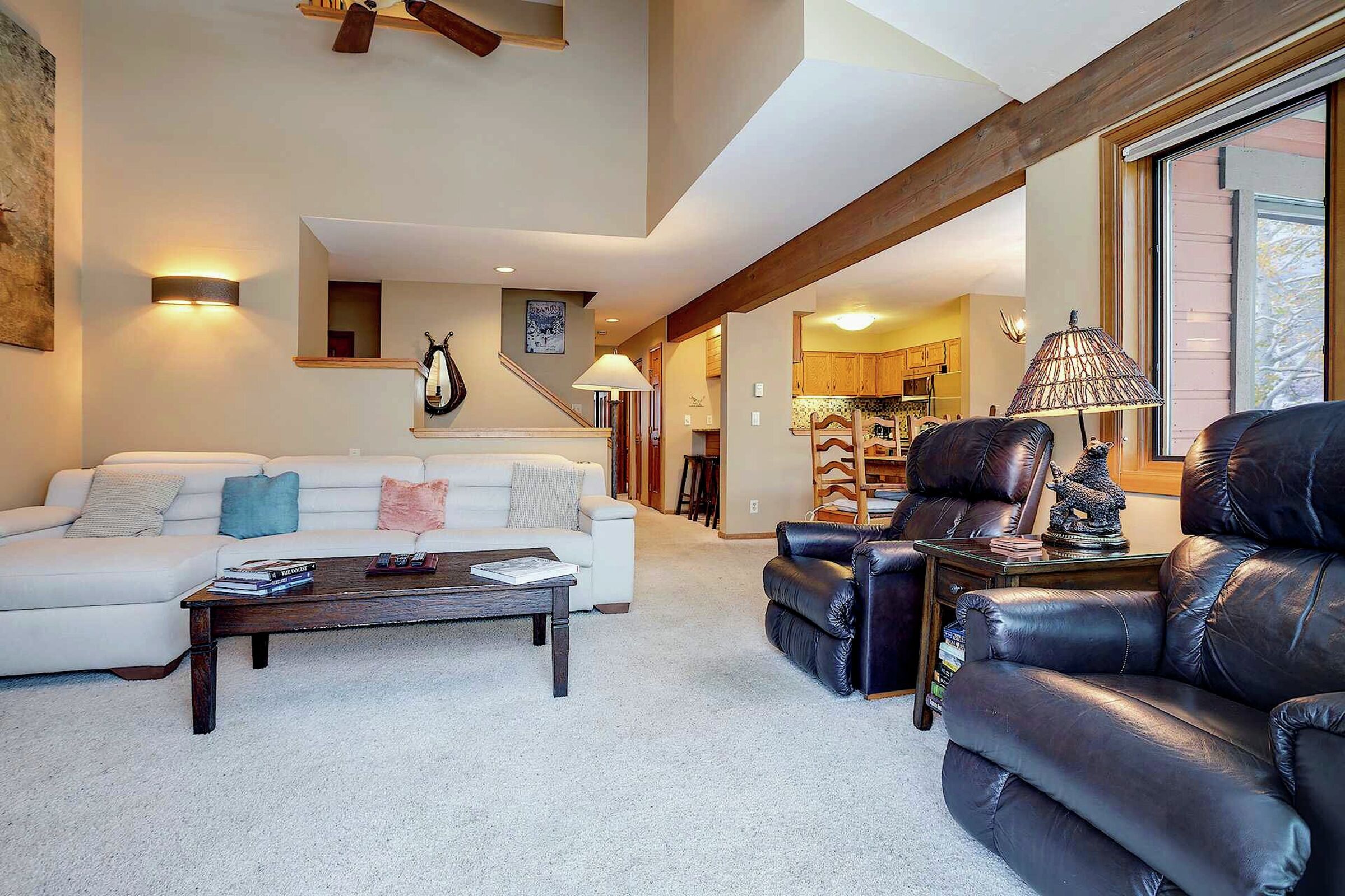 #606 - Living Area