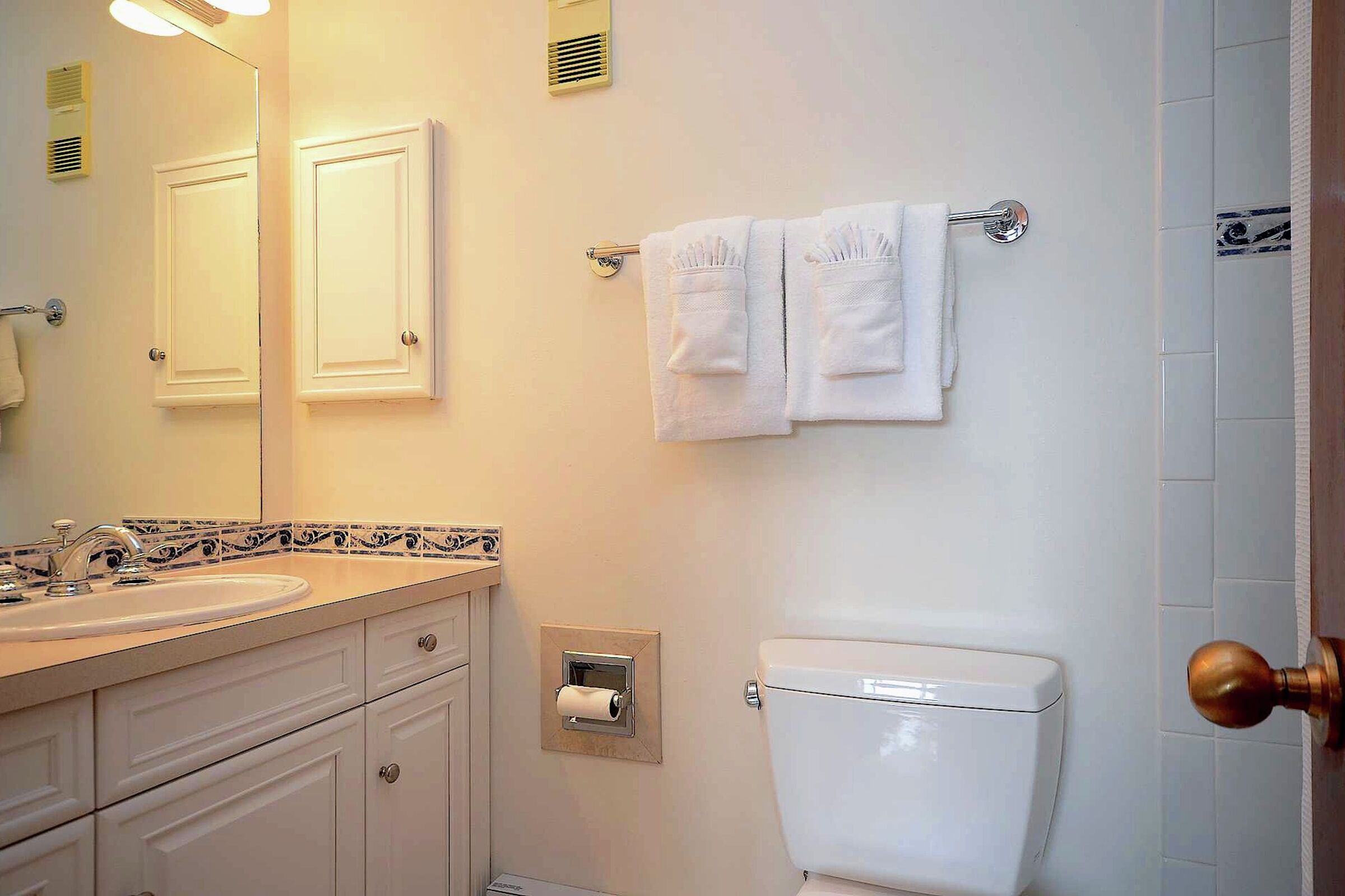 #220 - Bathroom