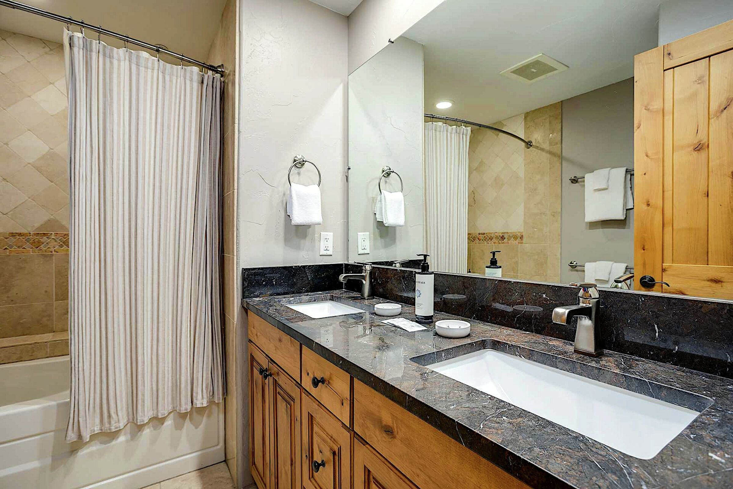 #222 - Bathroom