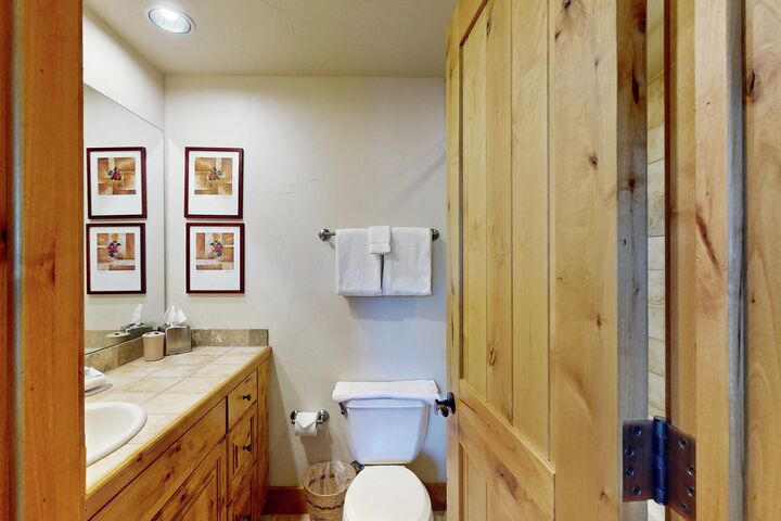 #122 - Ensuite Bathroom