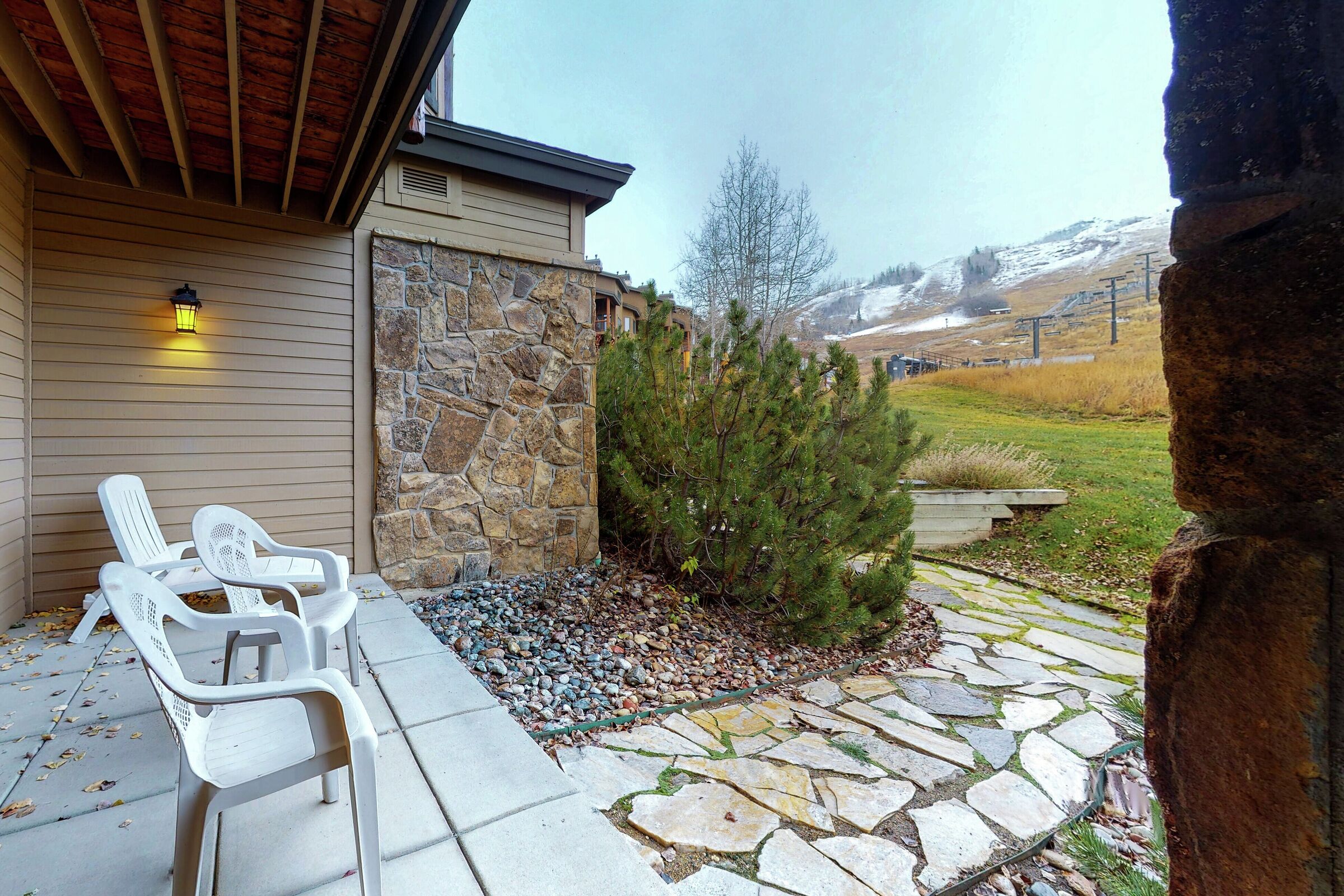 #115 - Patio