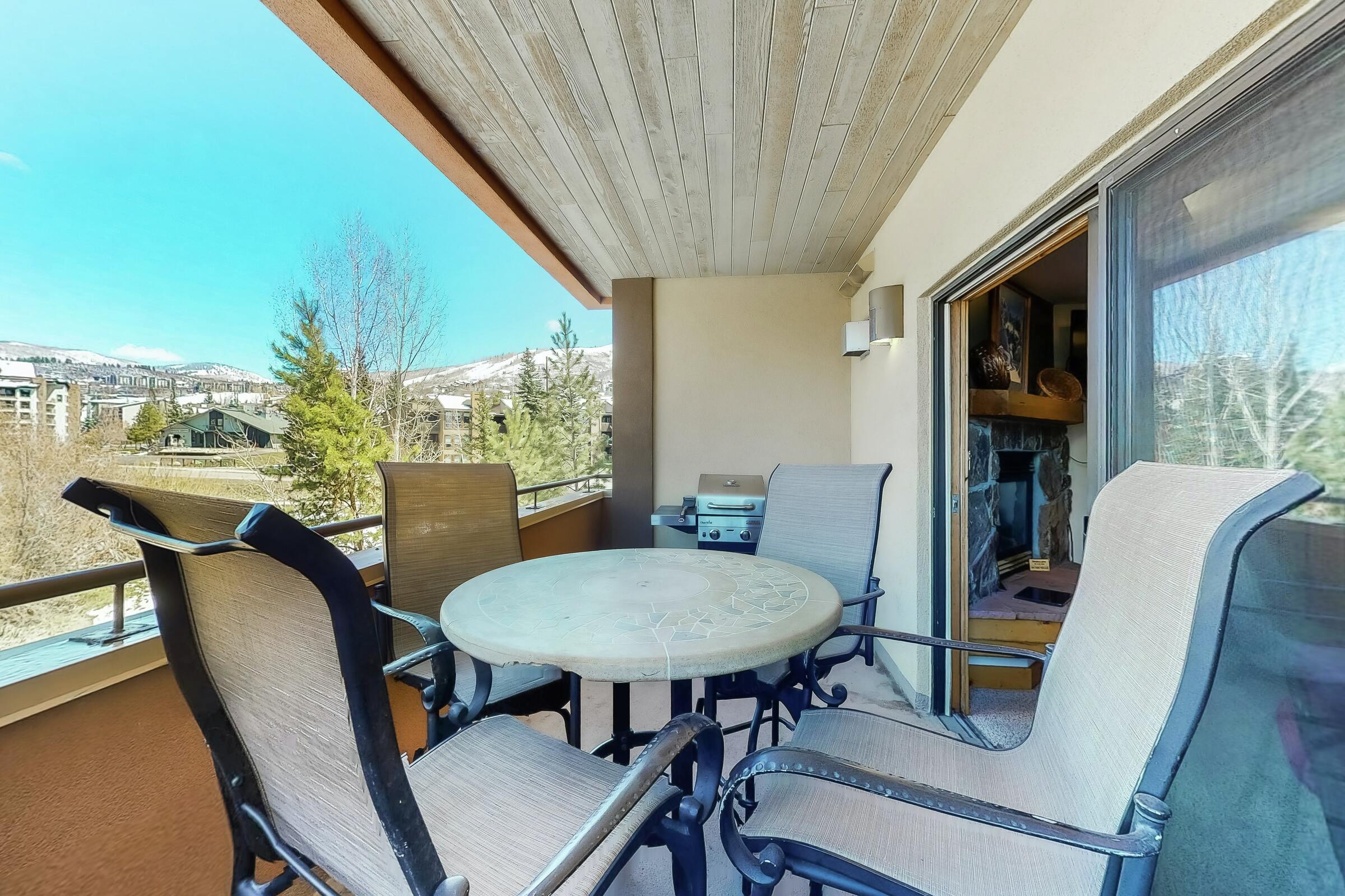 #A205 - Balcony with BBQ