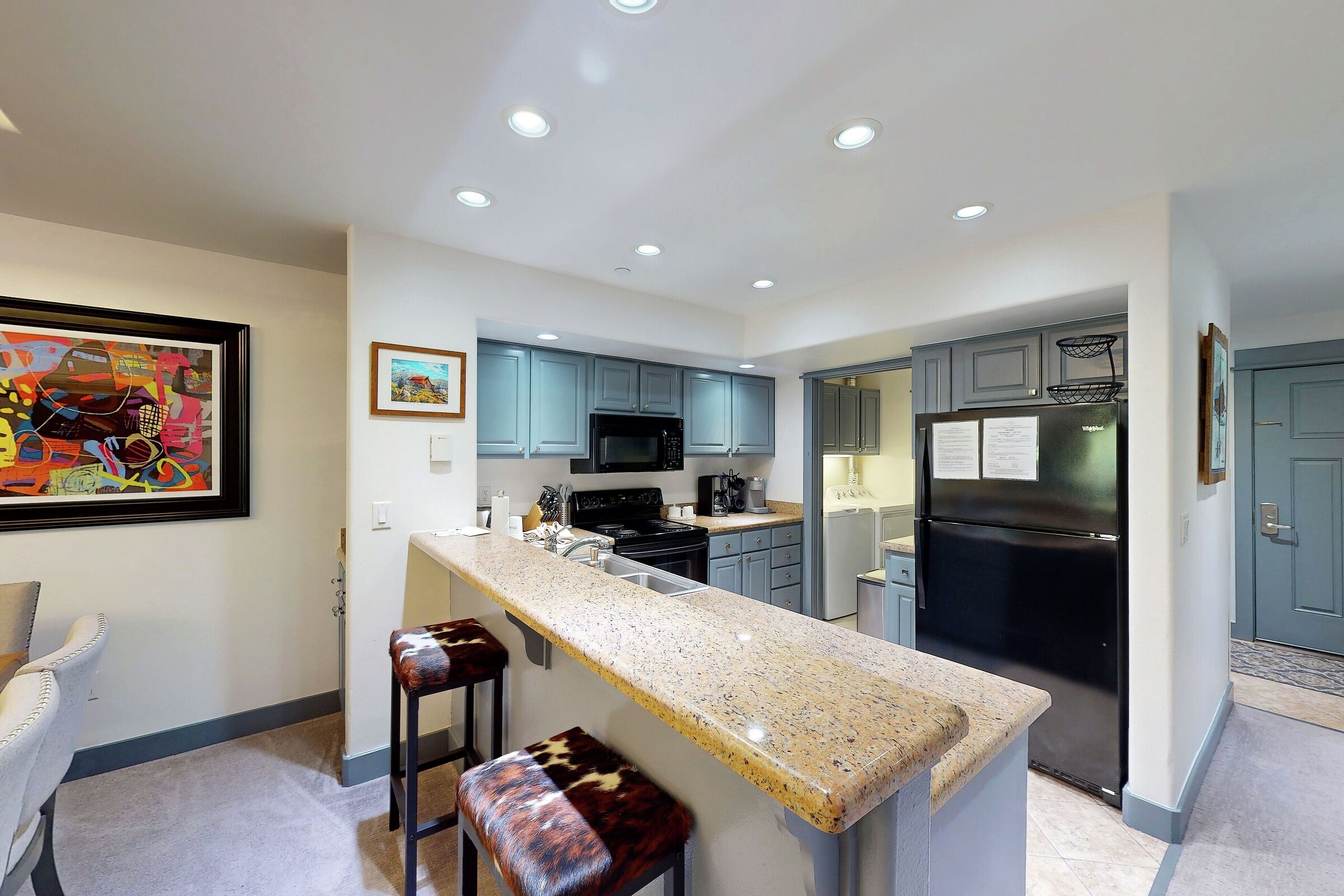 #B304 - Kitchen