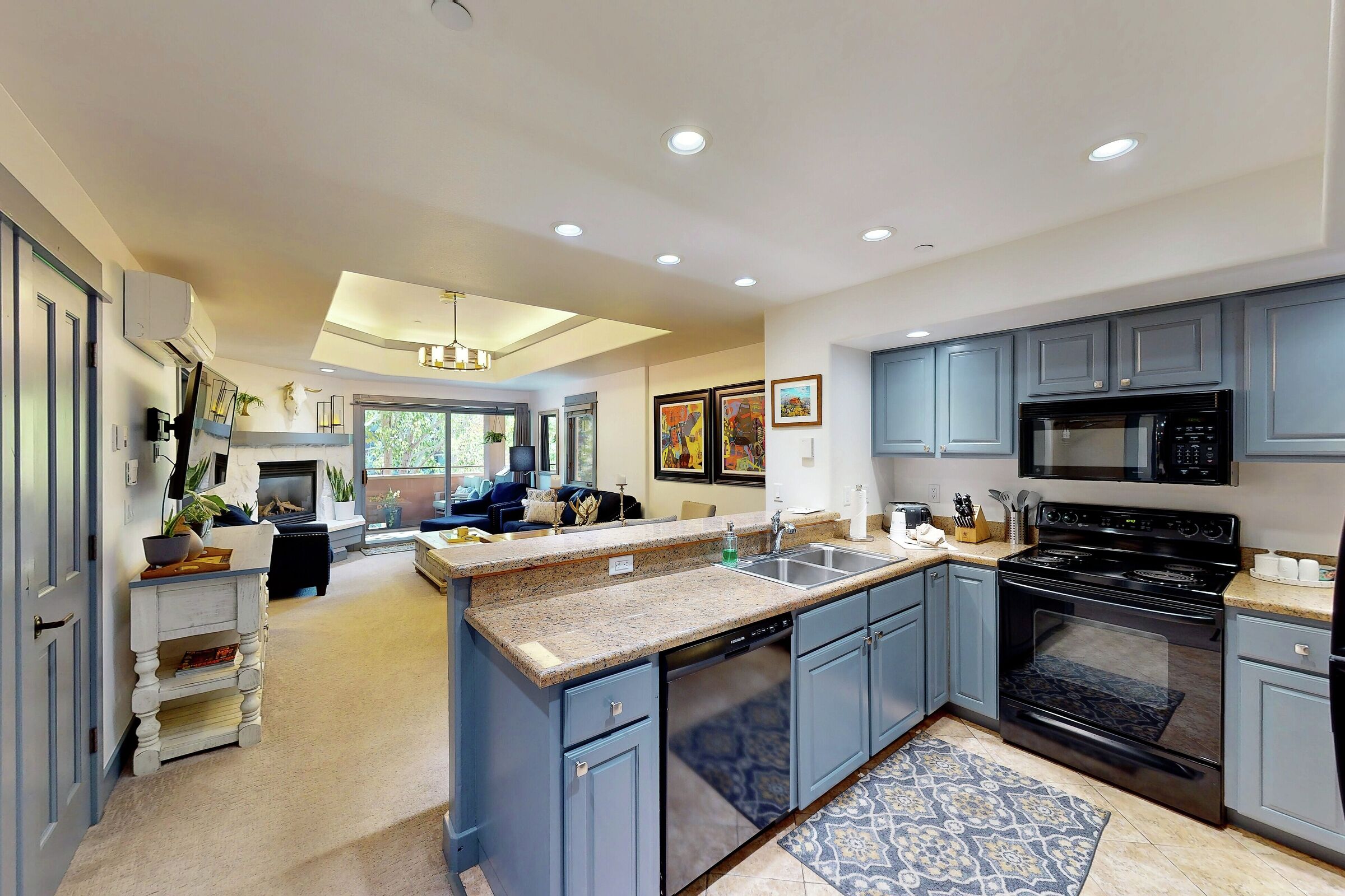 #B304 - Kitchen