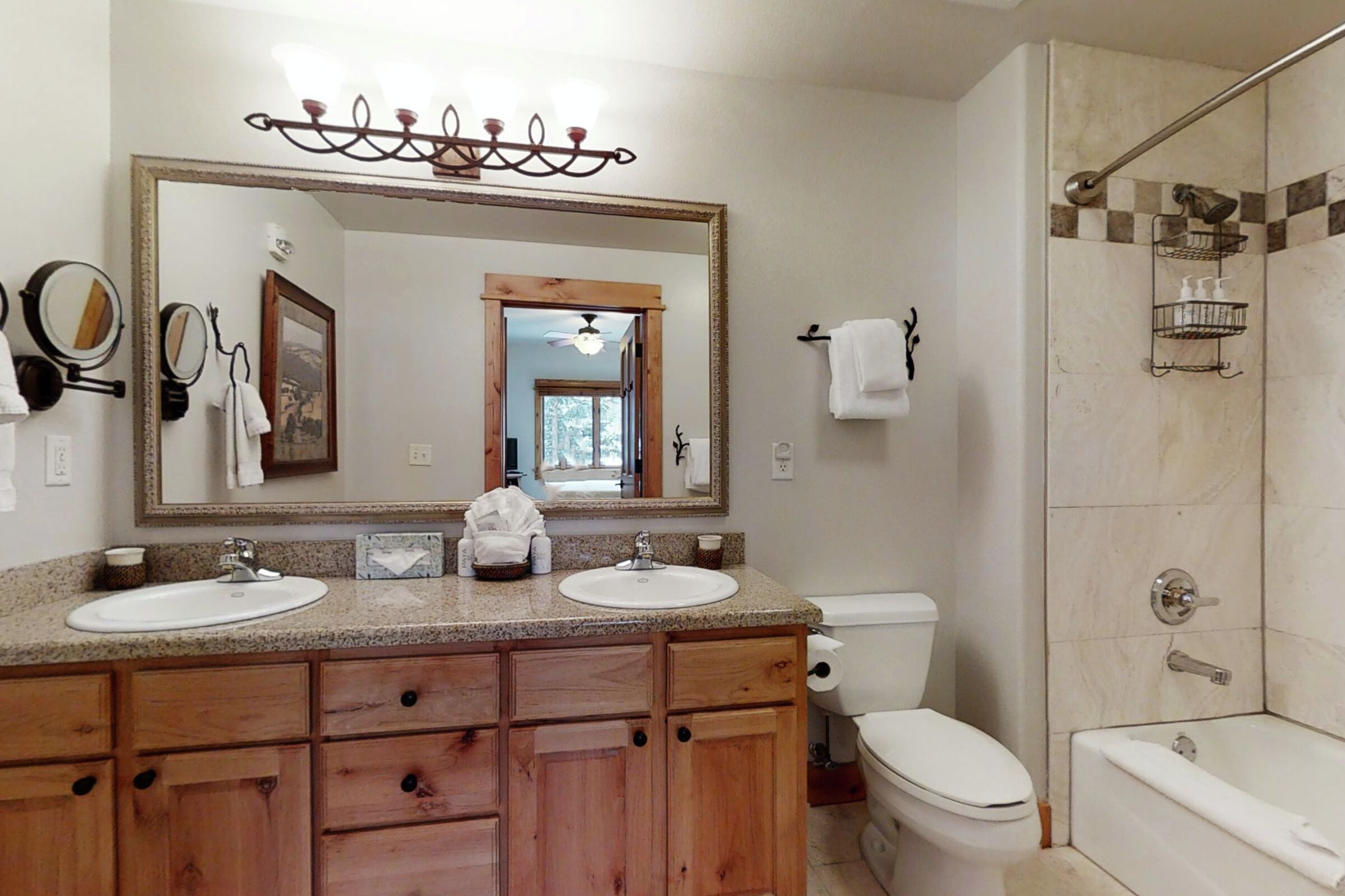 #B105 - Master Ensuite Bathroom