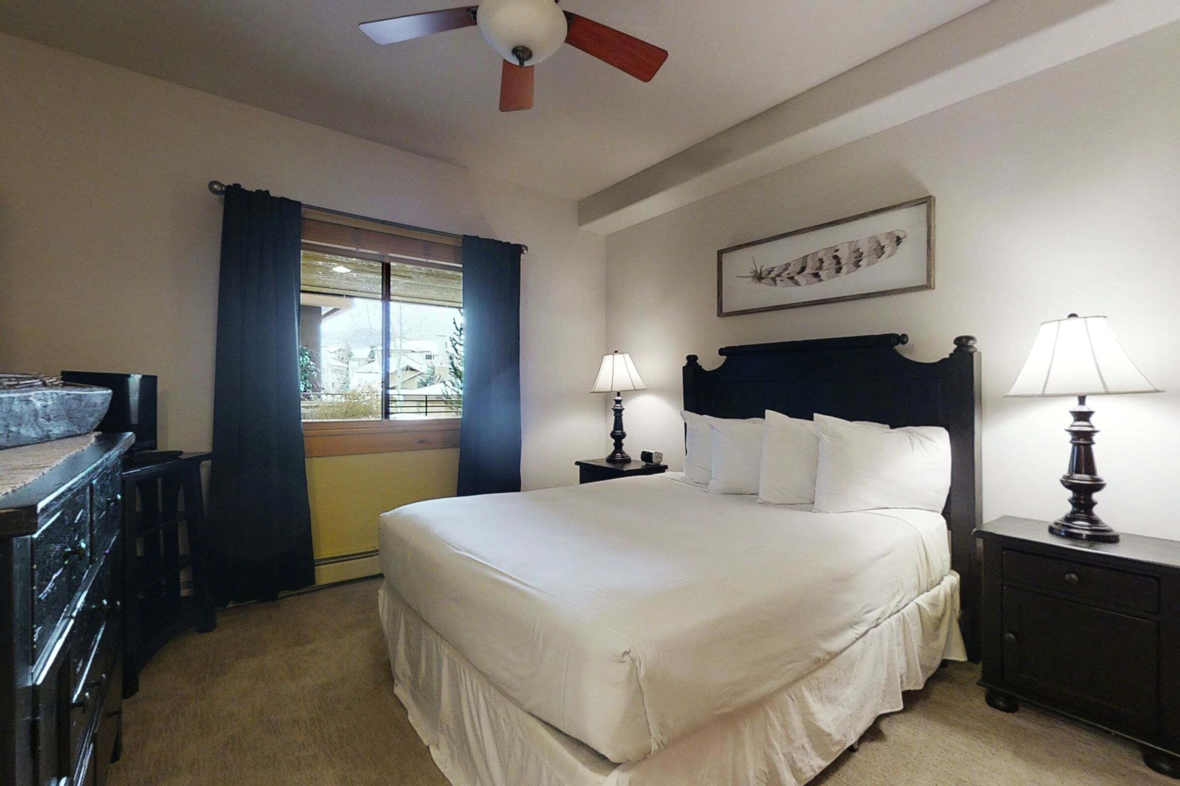 #B105 - Bedroom