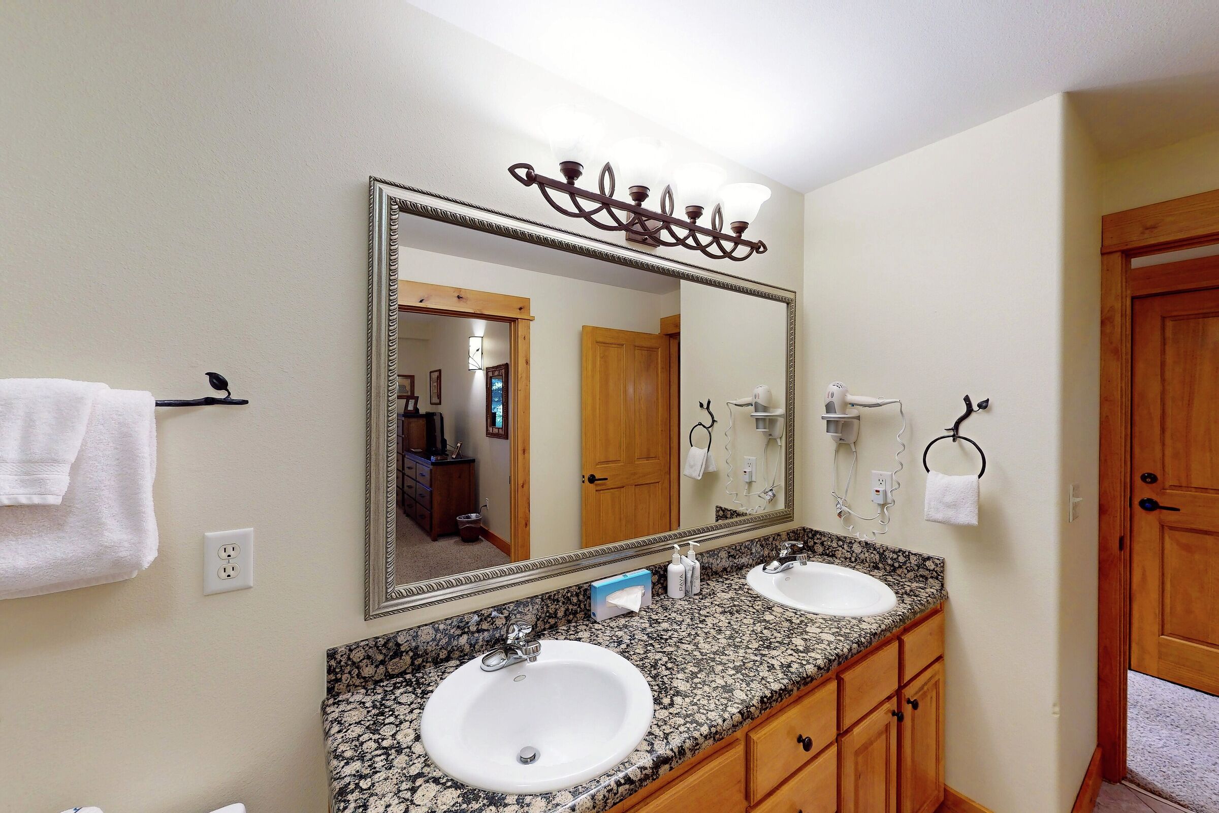 #A103 - Master Ensuite Bathroom